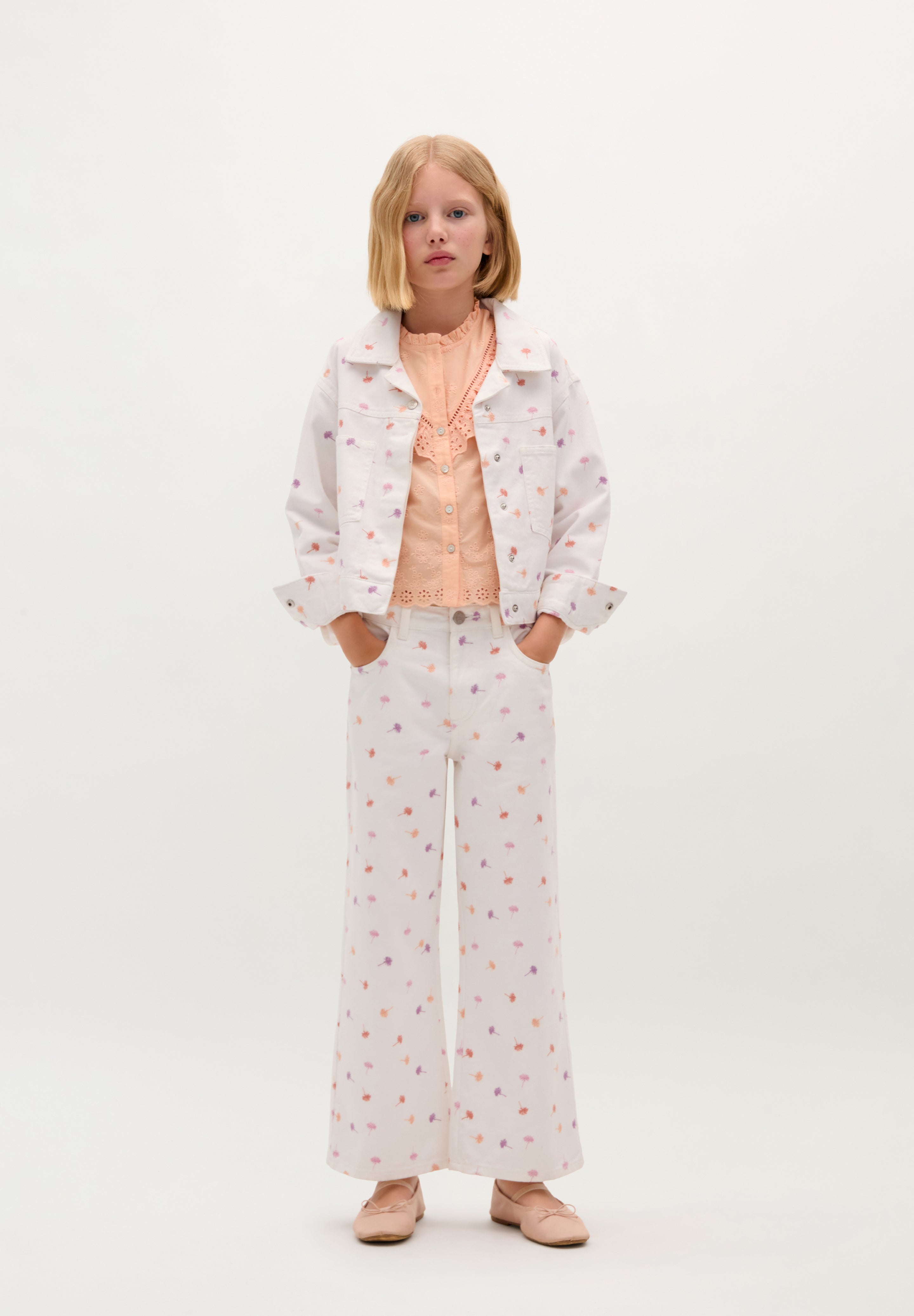 020525_des_newin_girls_01