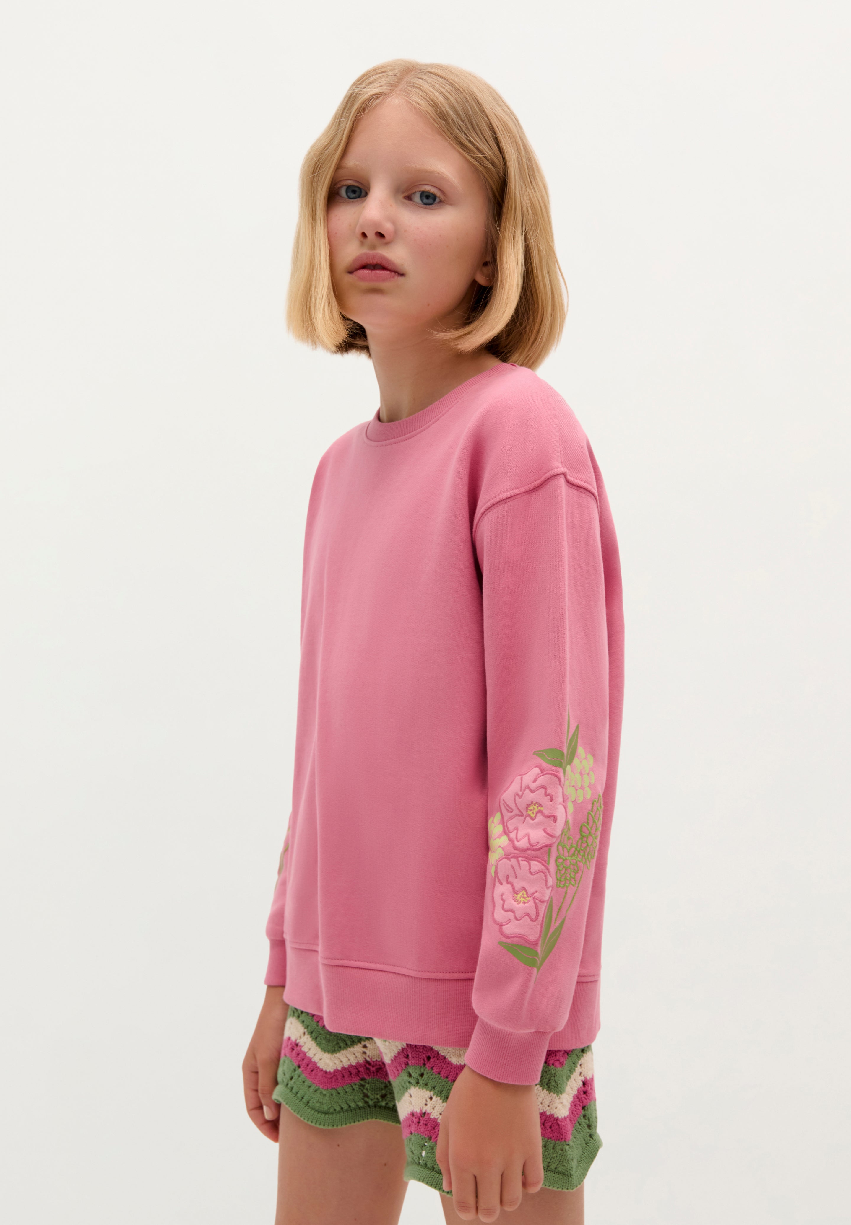020525_des_newin_girls_08