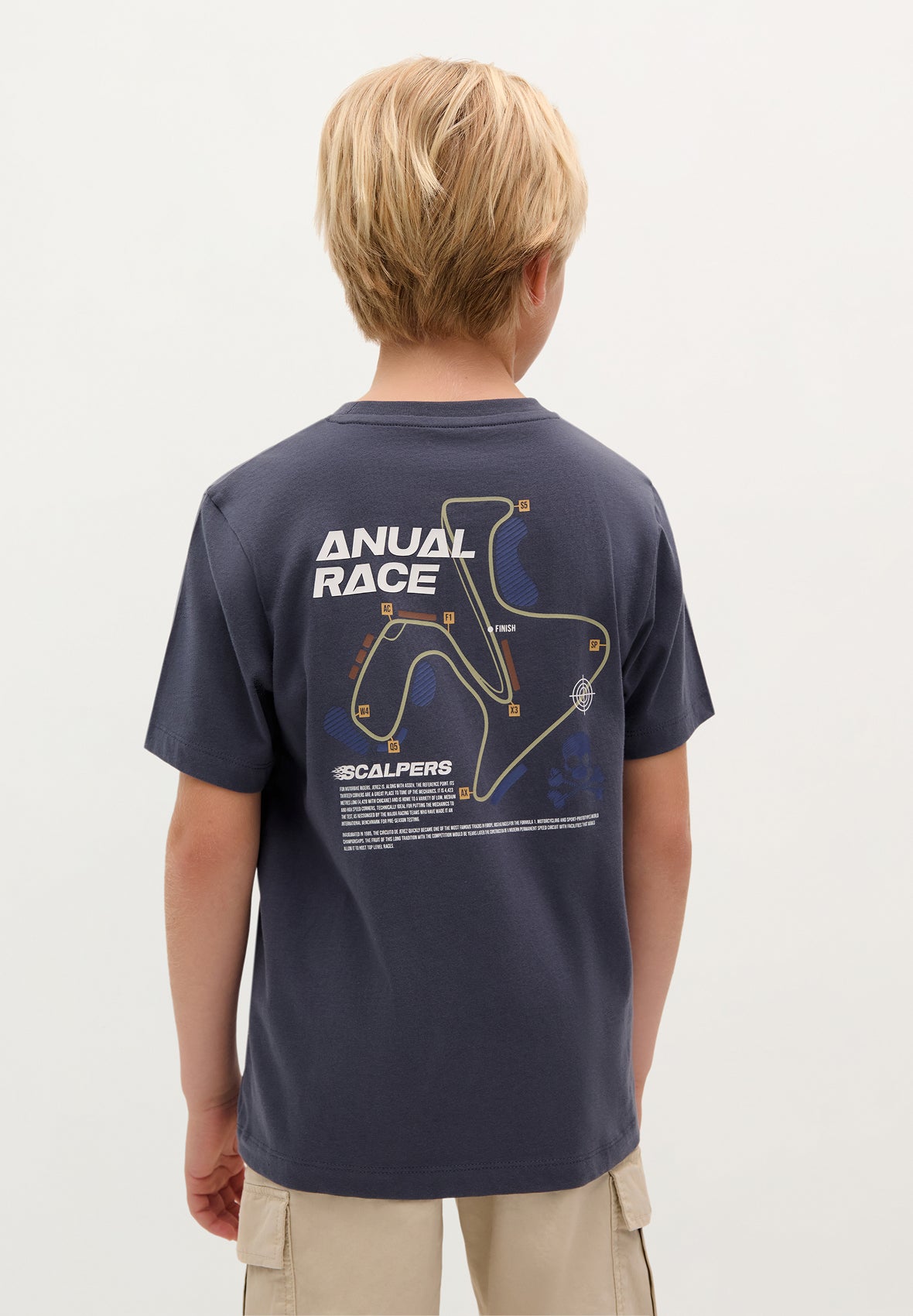 020525_mob_newin_boys_04