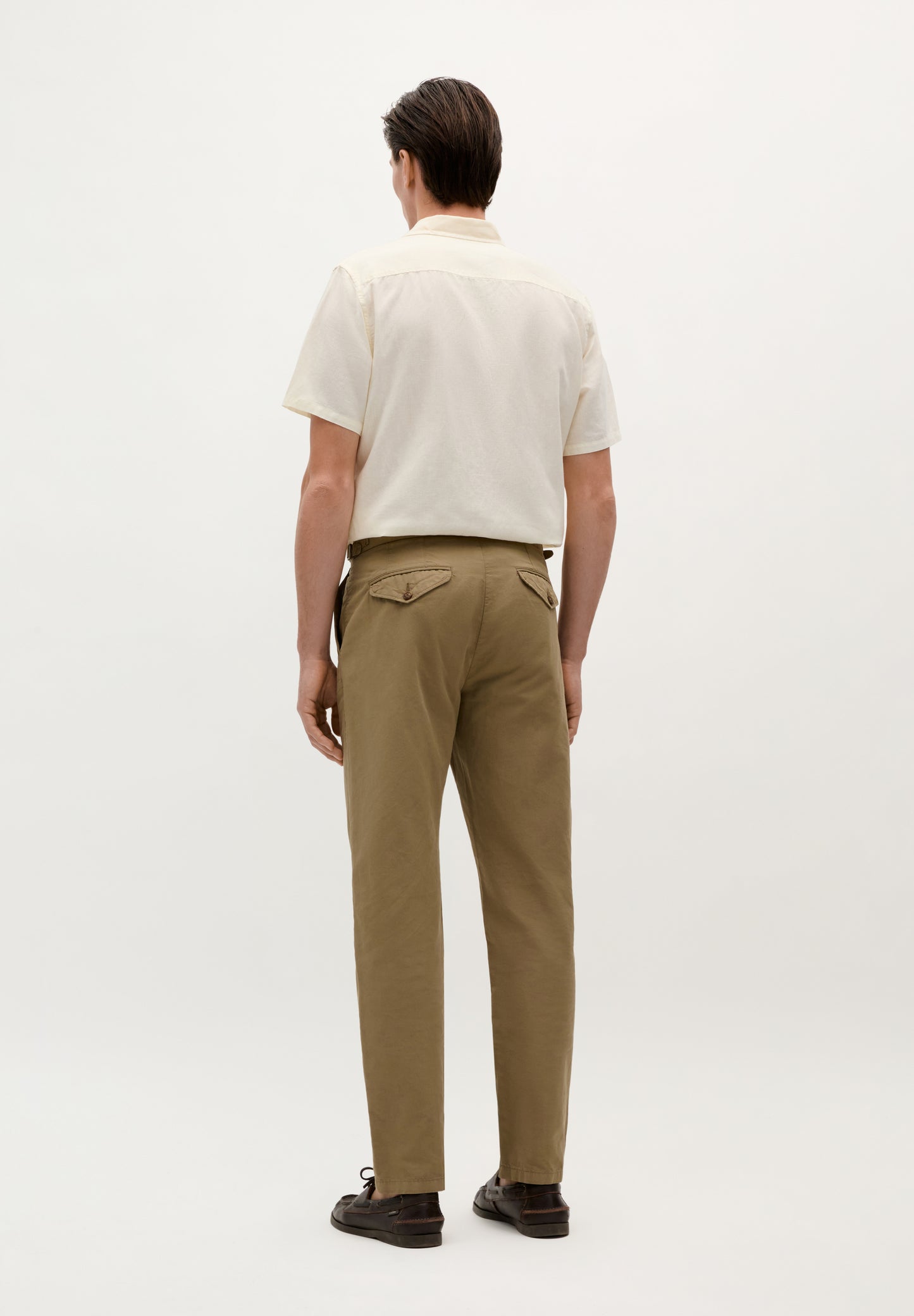 PANTALÓN CHINO PINZAS