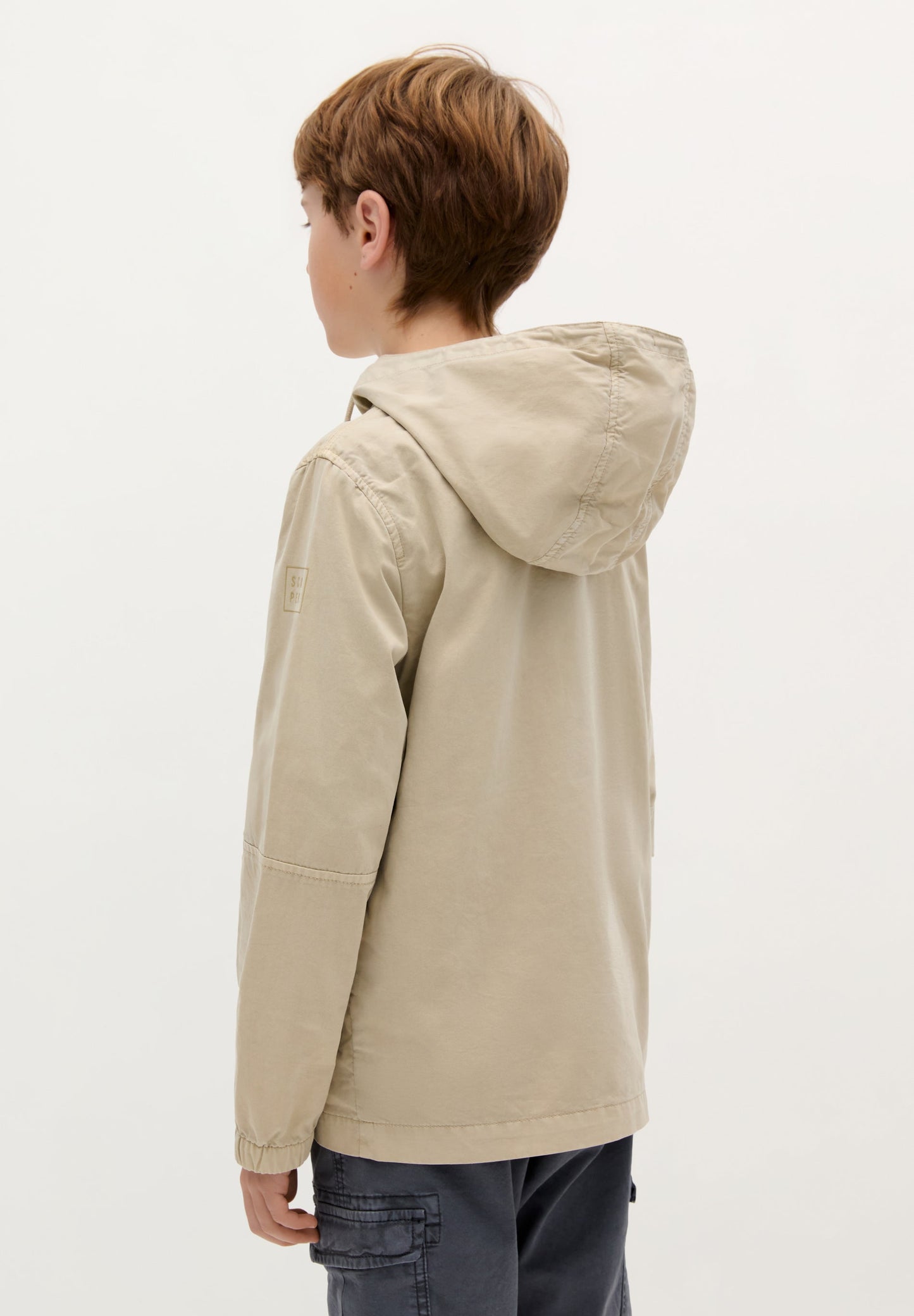 PARKA LIGERA CAPUCHA