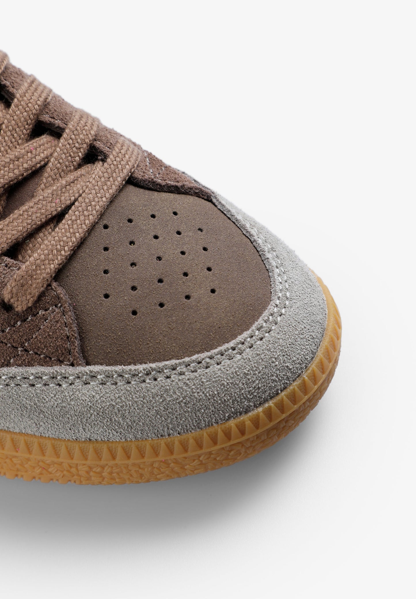 SNEAKERS SUELA CONTRASTE