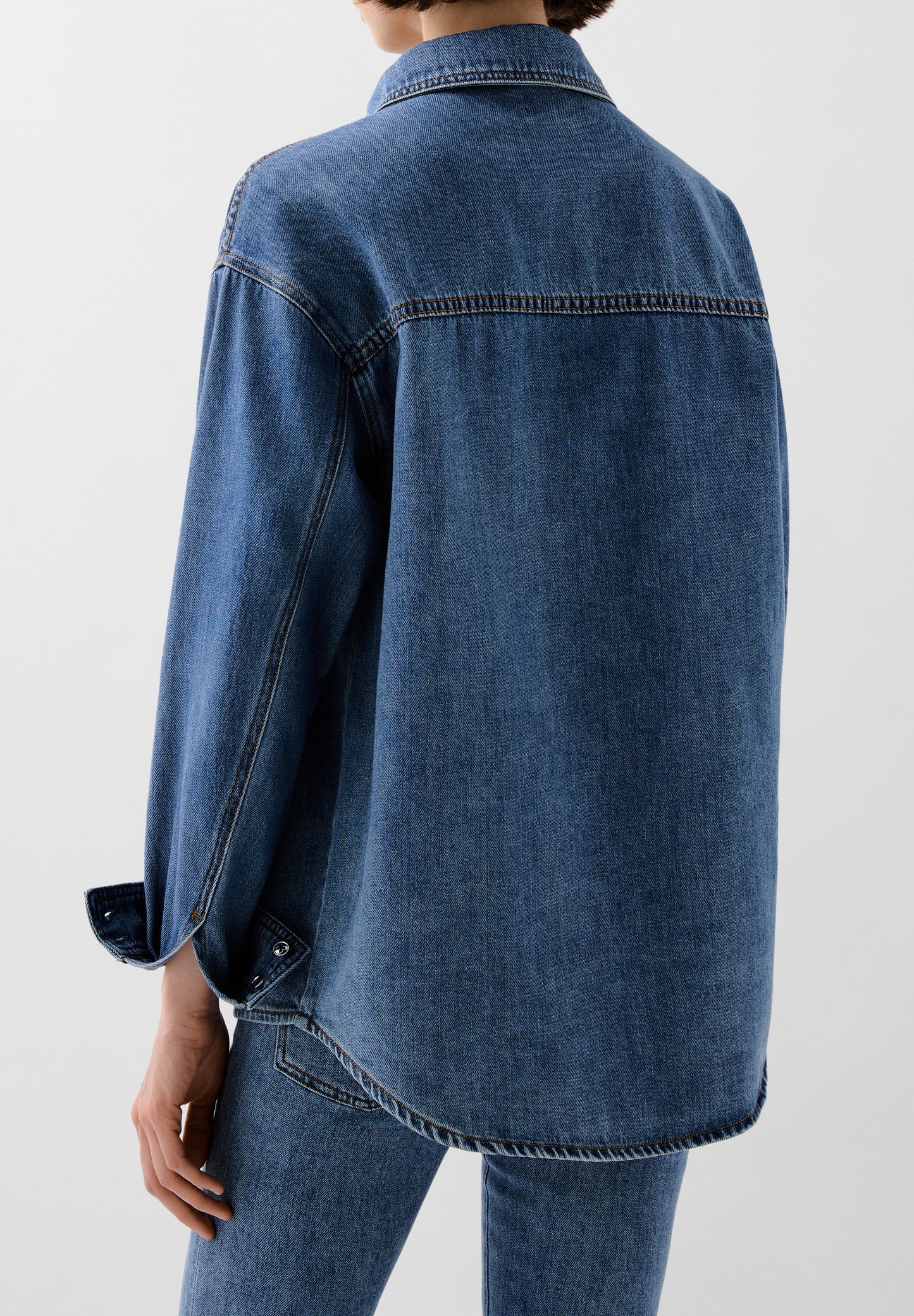 CAMISA DENIM TACHUELAS