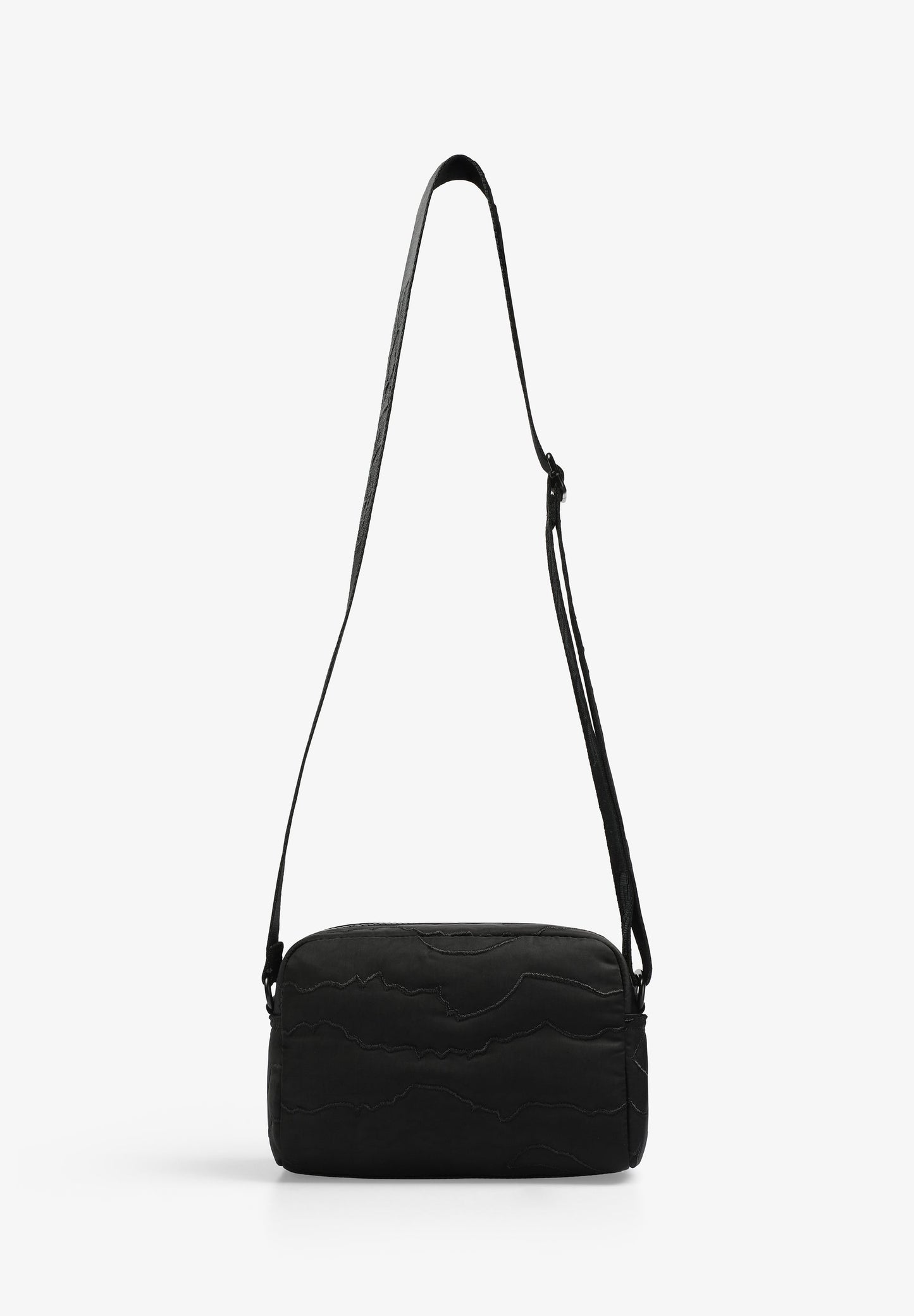 BOLSO BANDOLERA RELIEVE COSTURAS