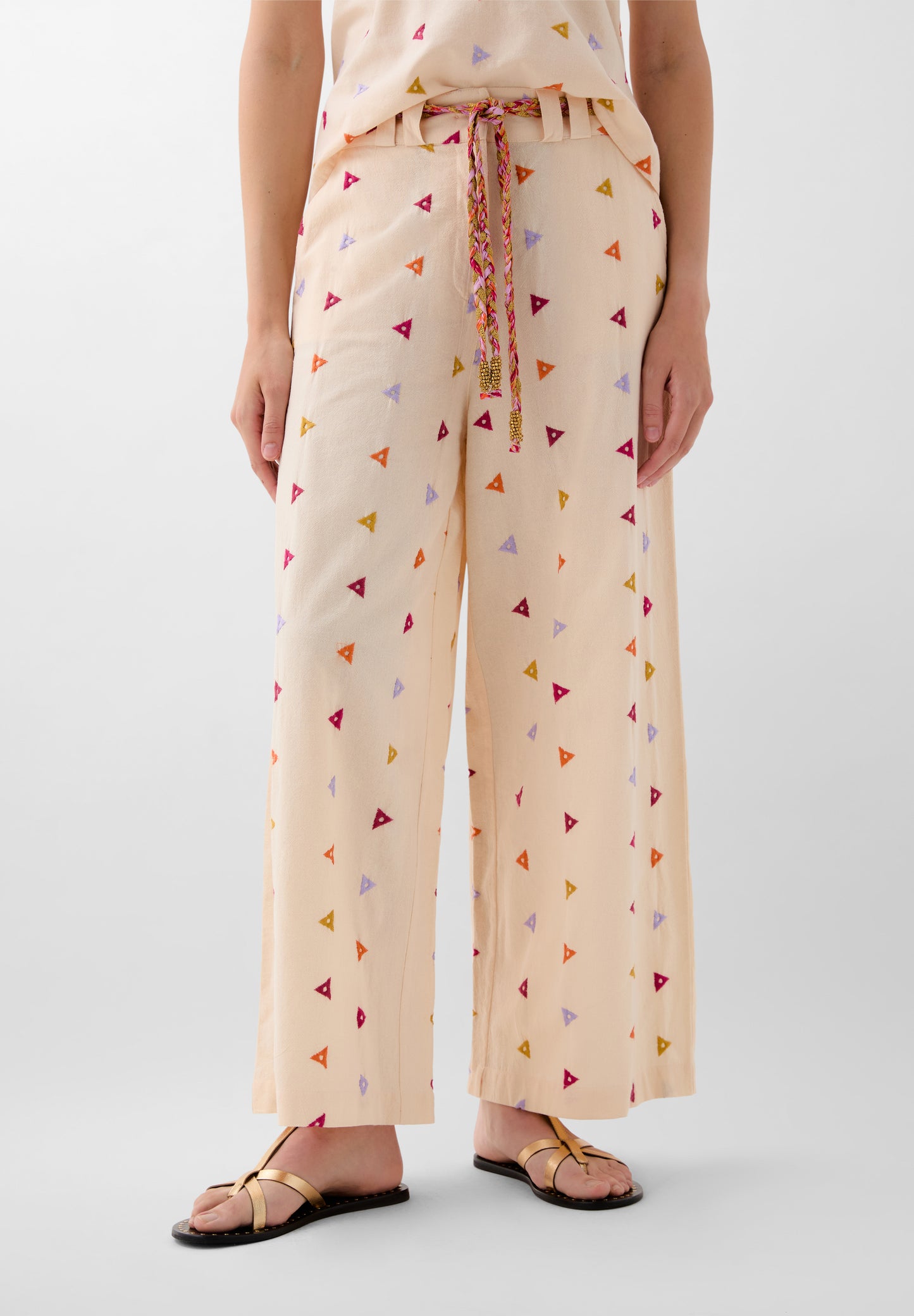 PANTALÓN BORDADOS TRIÁNGULOS