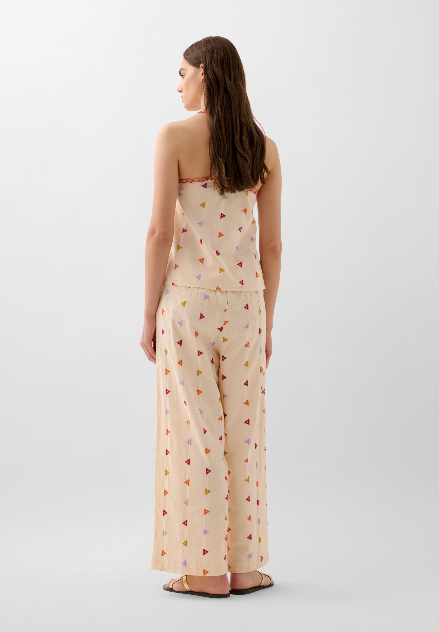PANTALÓN BORDADOS TRIÁNGULOS