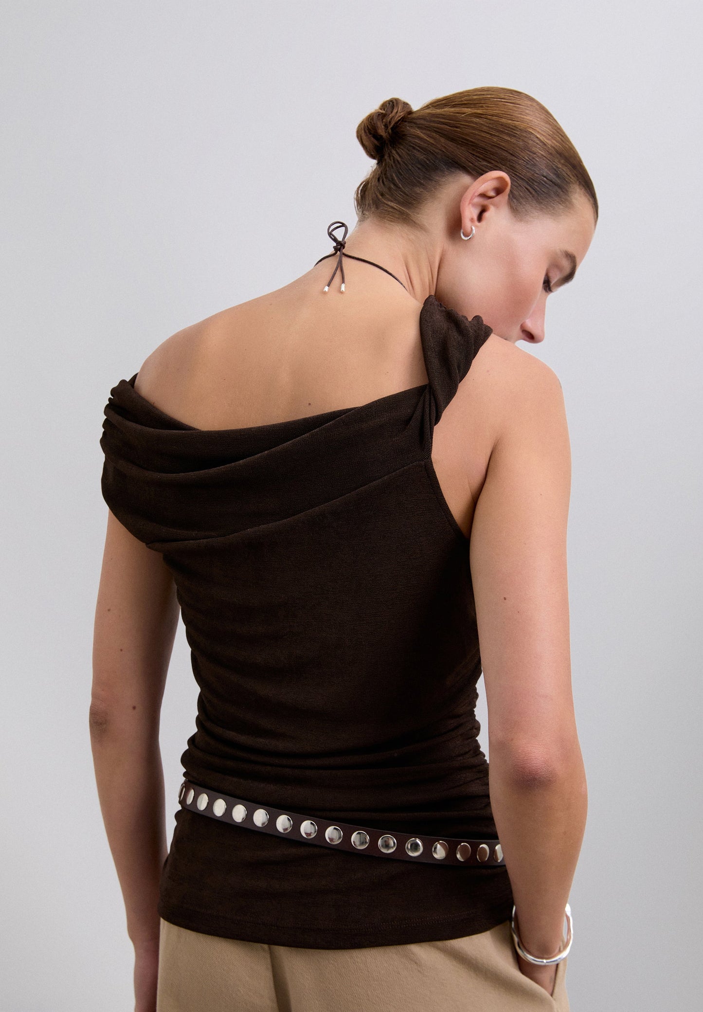 TOP ASIMÉTRICO FRUNCES