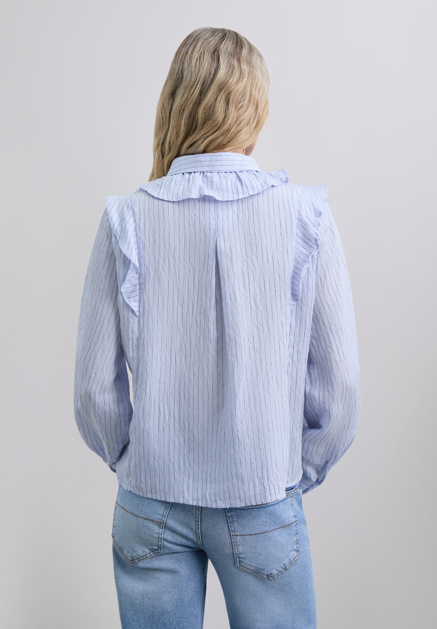 CAMISA RAYA DIPLOMÁTICA VOLANTES