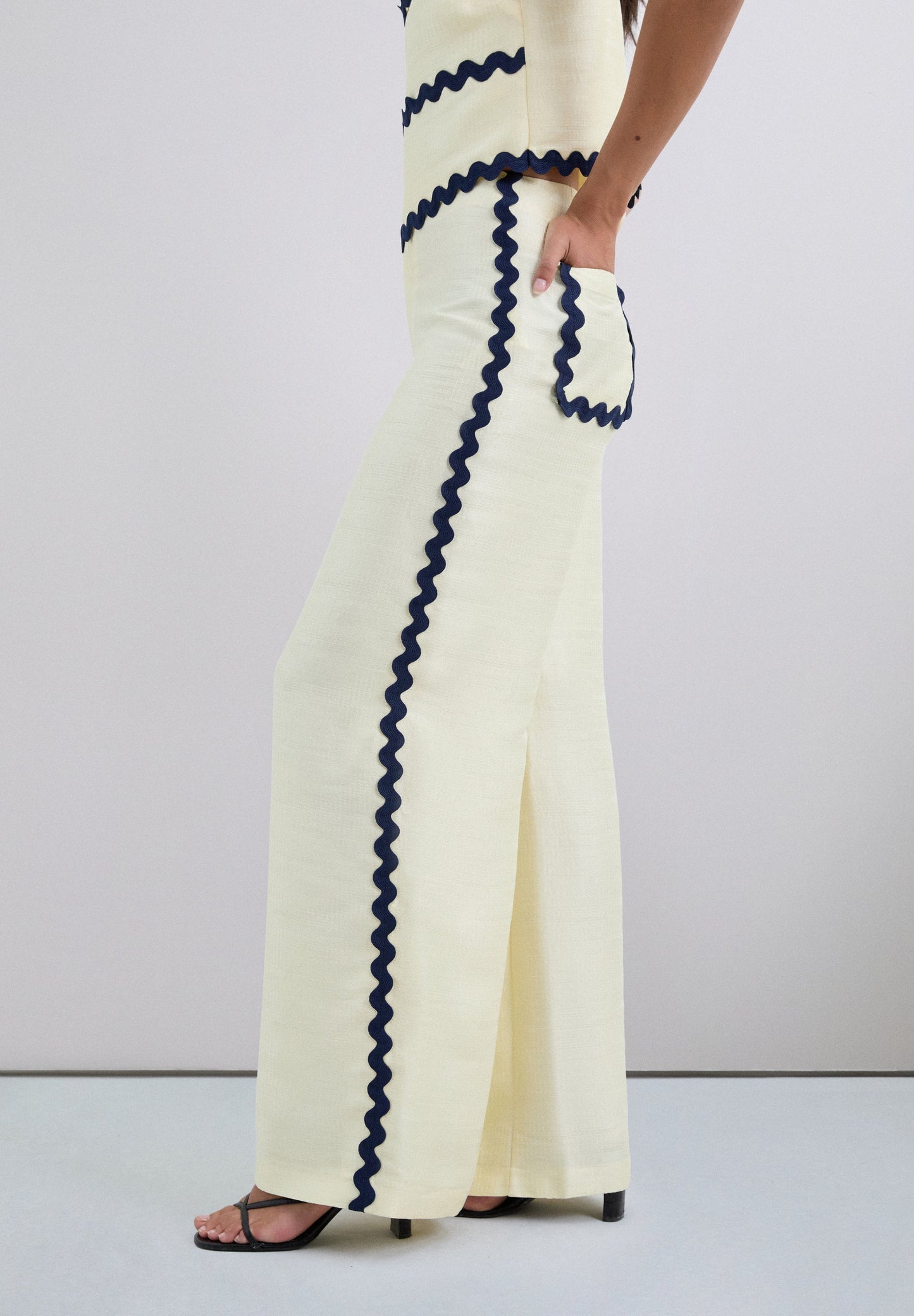 PANTALON ONDAS CONTRASTE