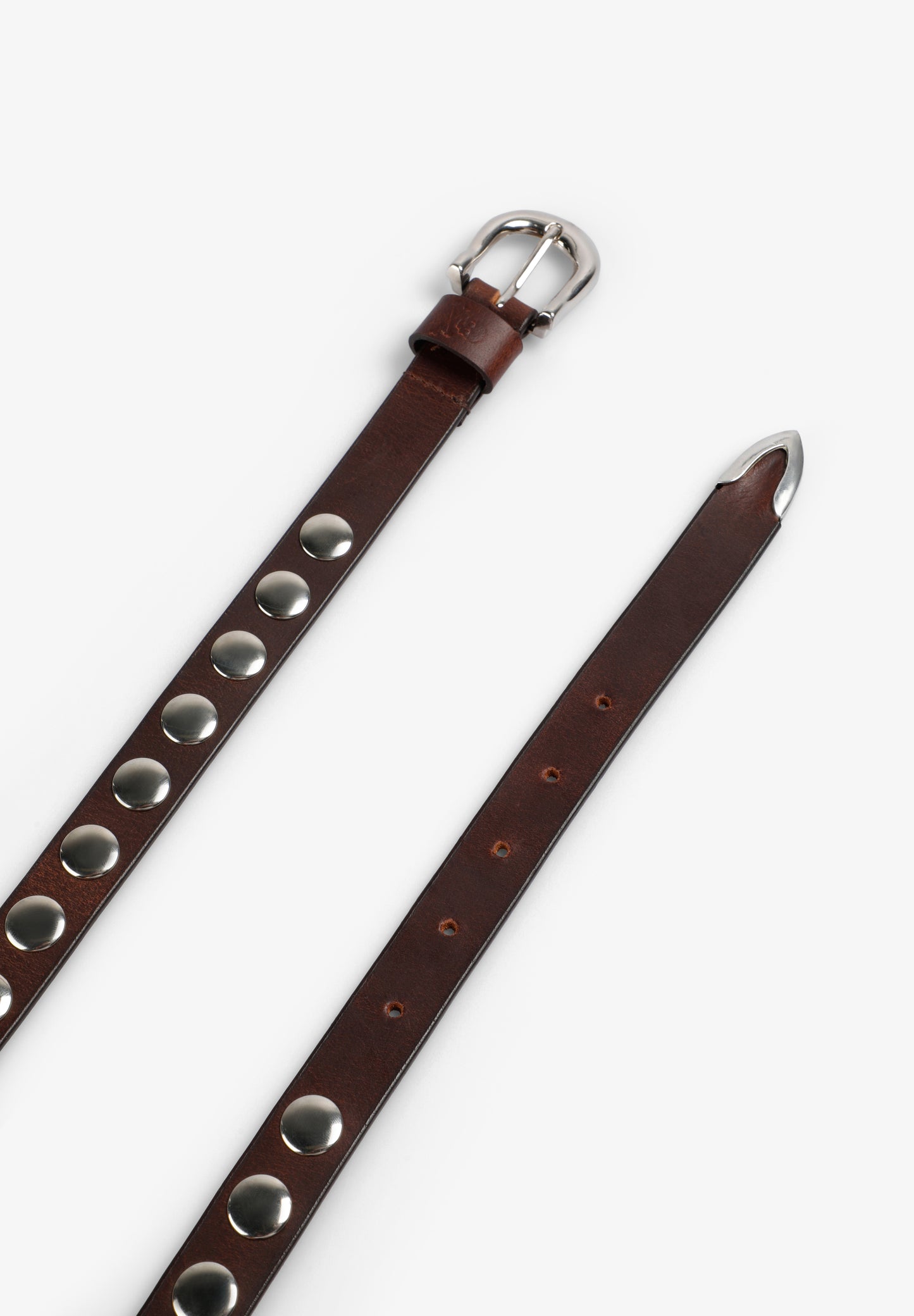 CINTURÓN CLÁSICO PIEL TACHUELAS