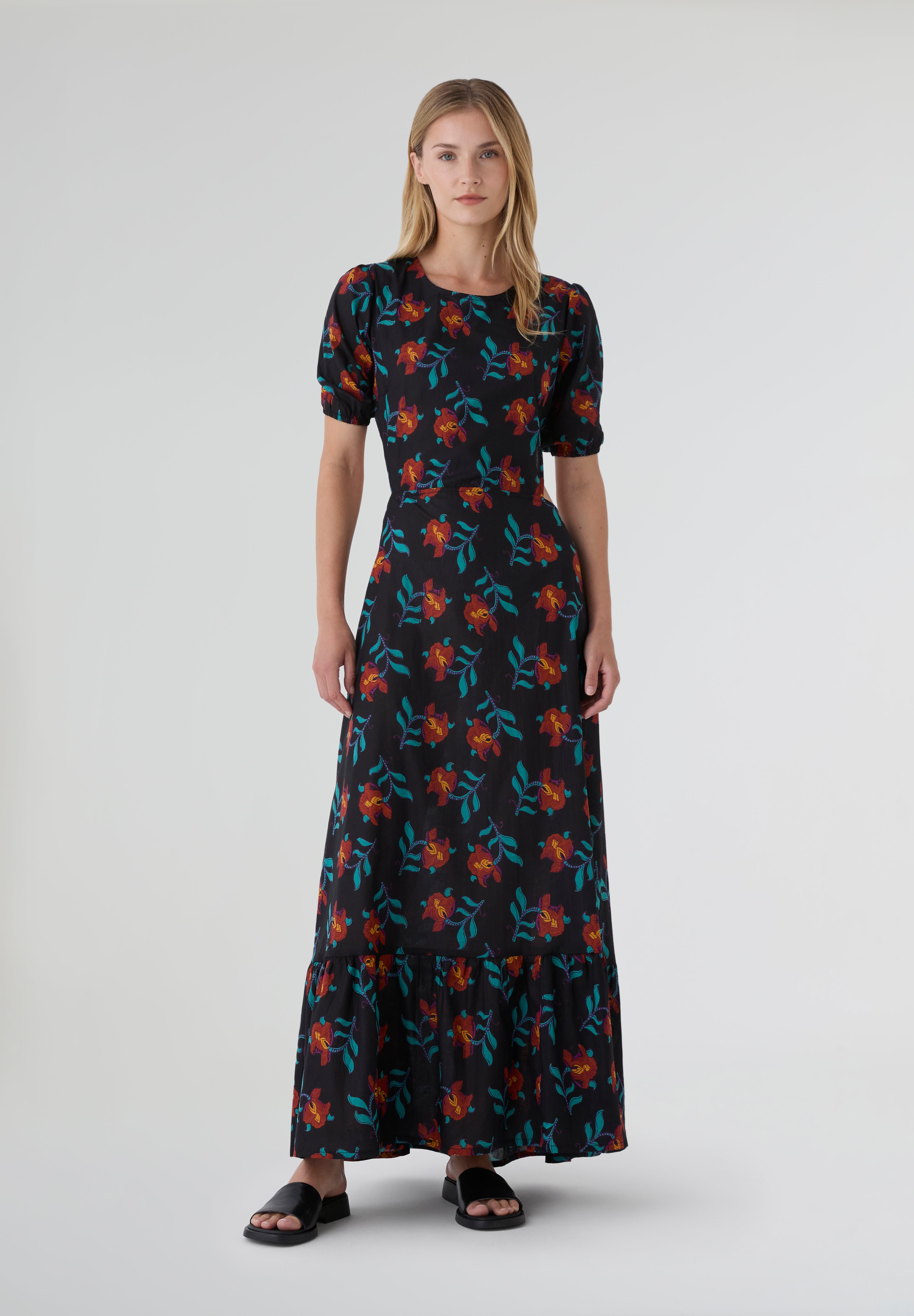 BABBAKI | VESTIDO BLACK FLOWERS