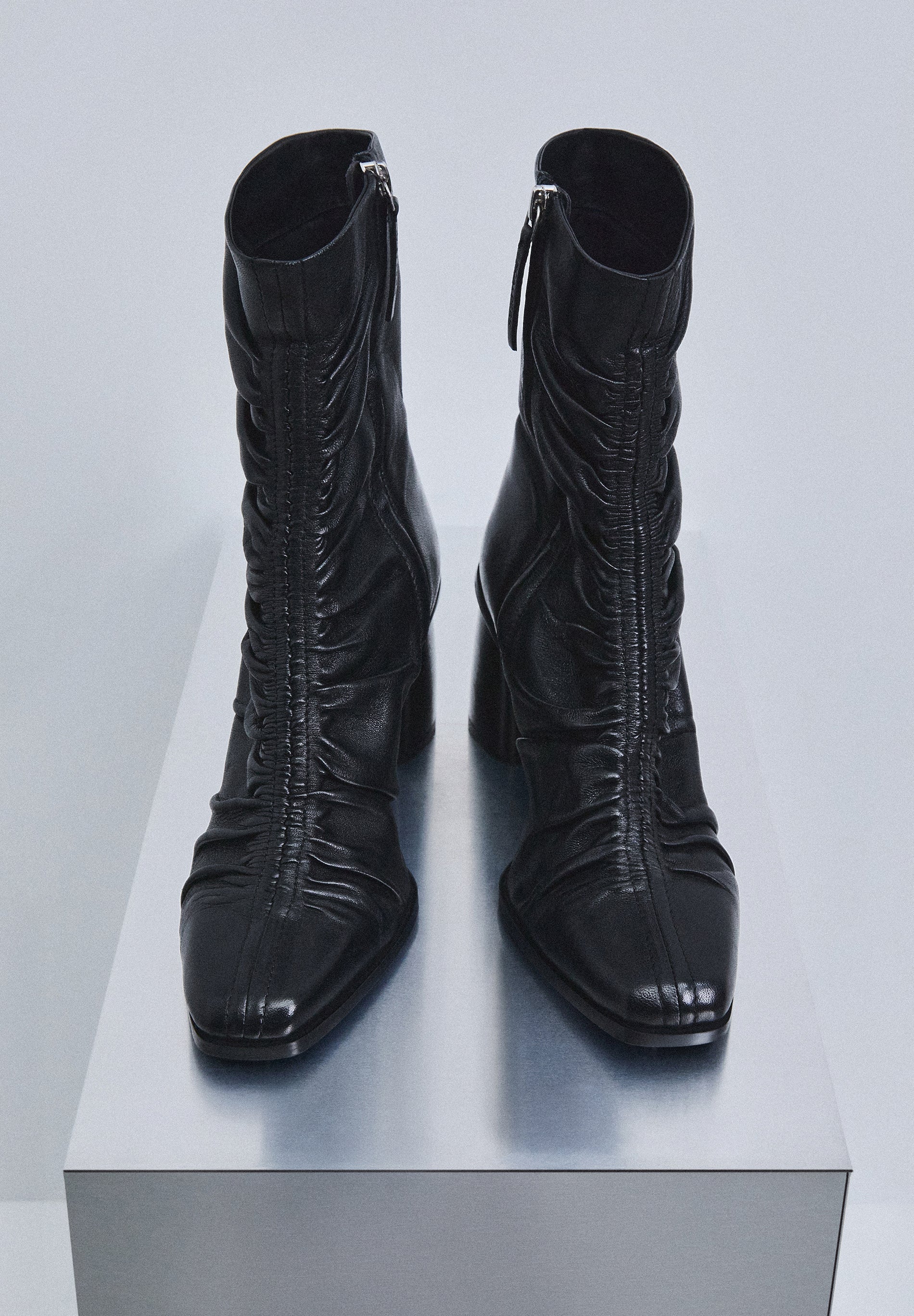 BOTA PIEL FRUNCIDO