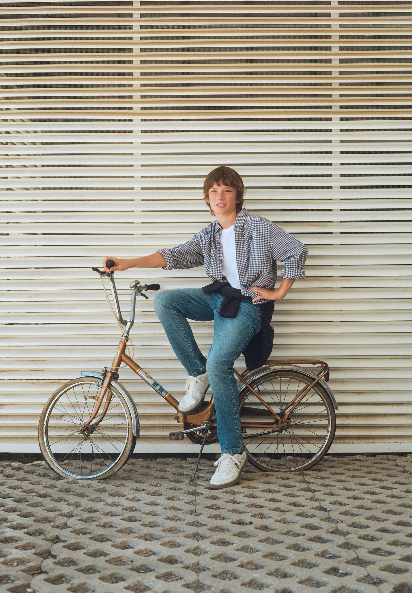 PANTALÓN VAQUERO RECTO