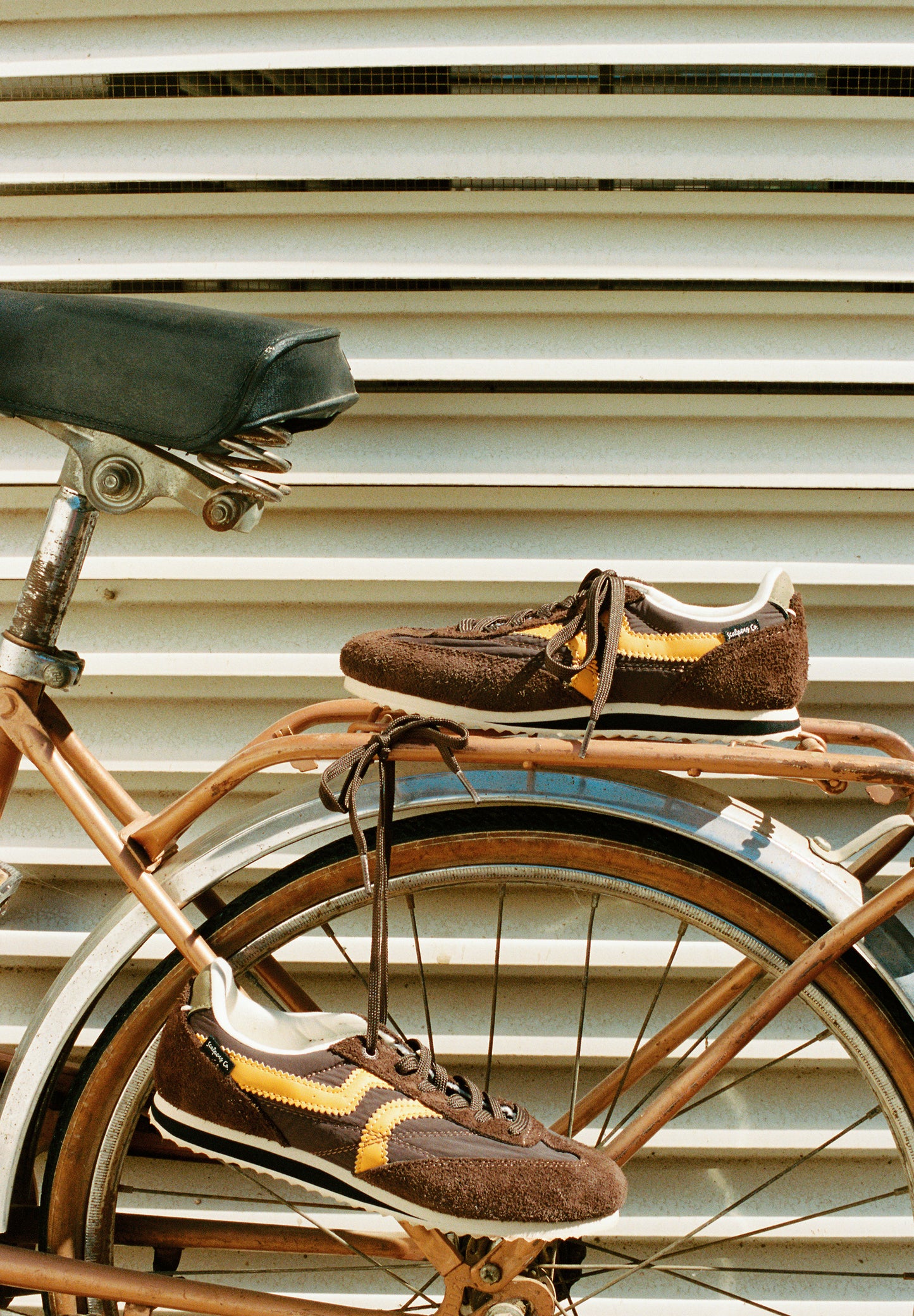 ZAPATILLA DEPORTIVA RETRO