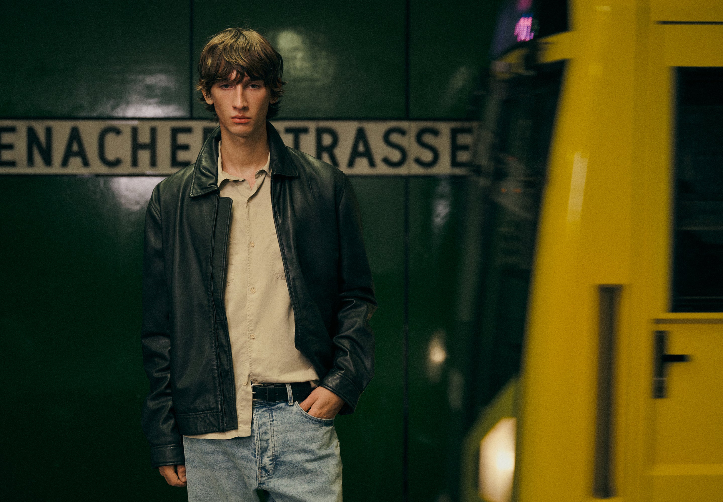 des_021125_berlin_campaign_h_14