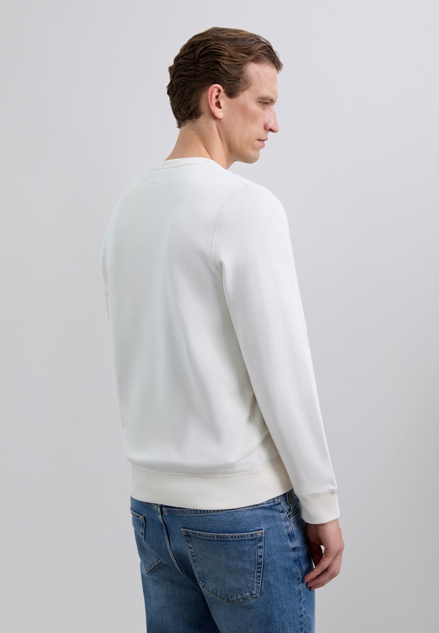 SUDADERA BÁSICA BORDADA CONTRASTE
