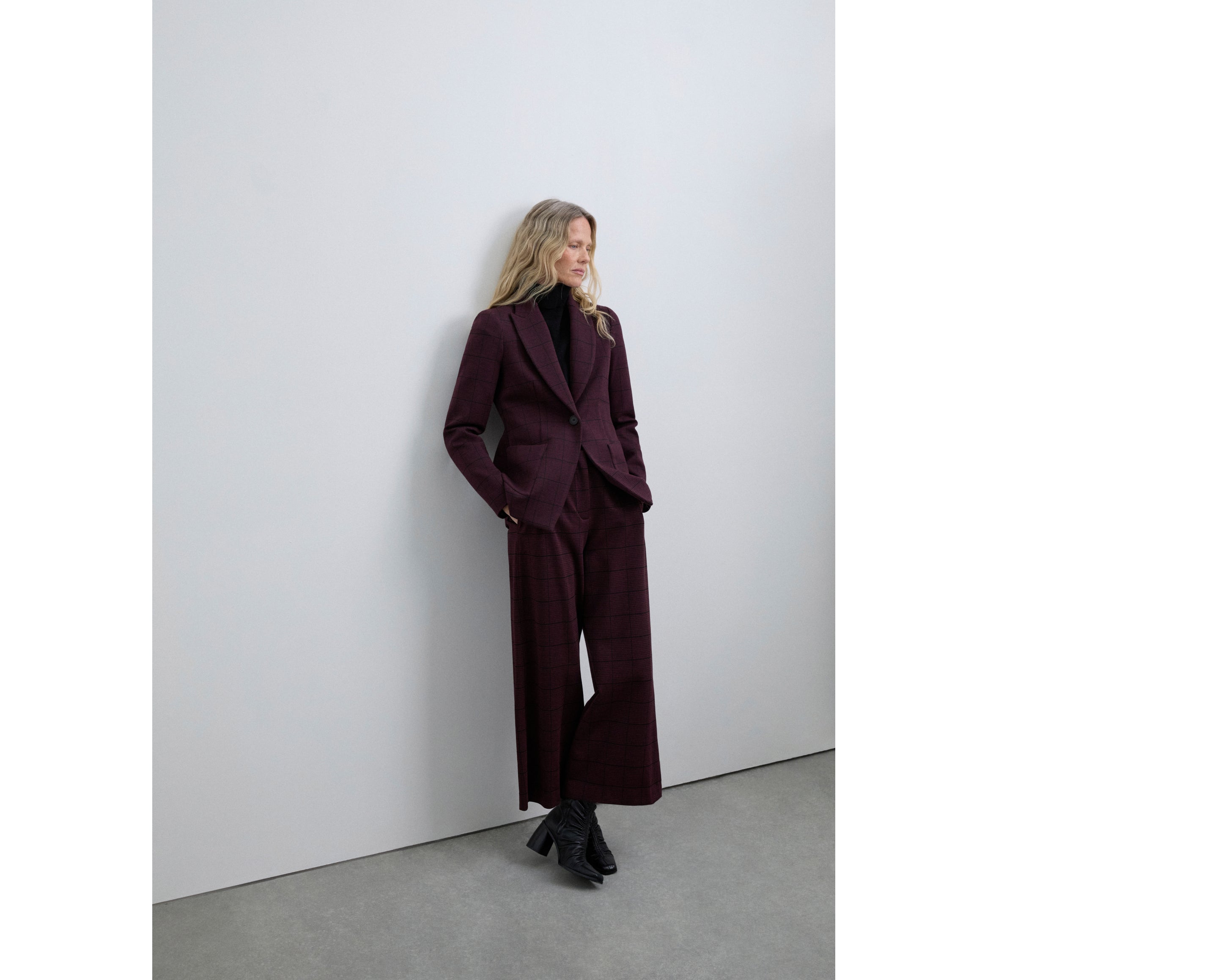 280925_des_newin_rouge_m_05