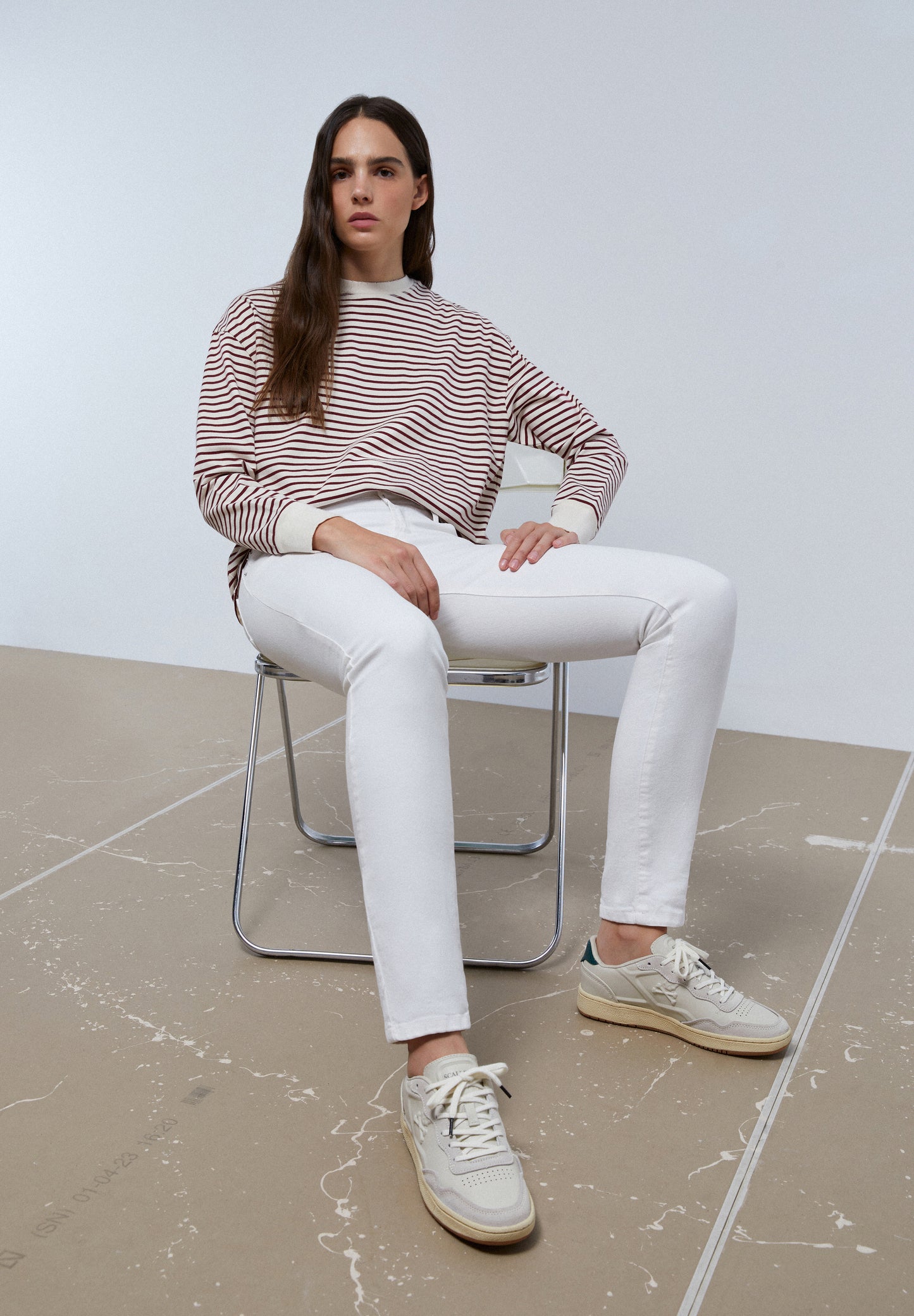 SNEAKERS NAPA DETALLE RELIEVE