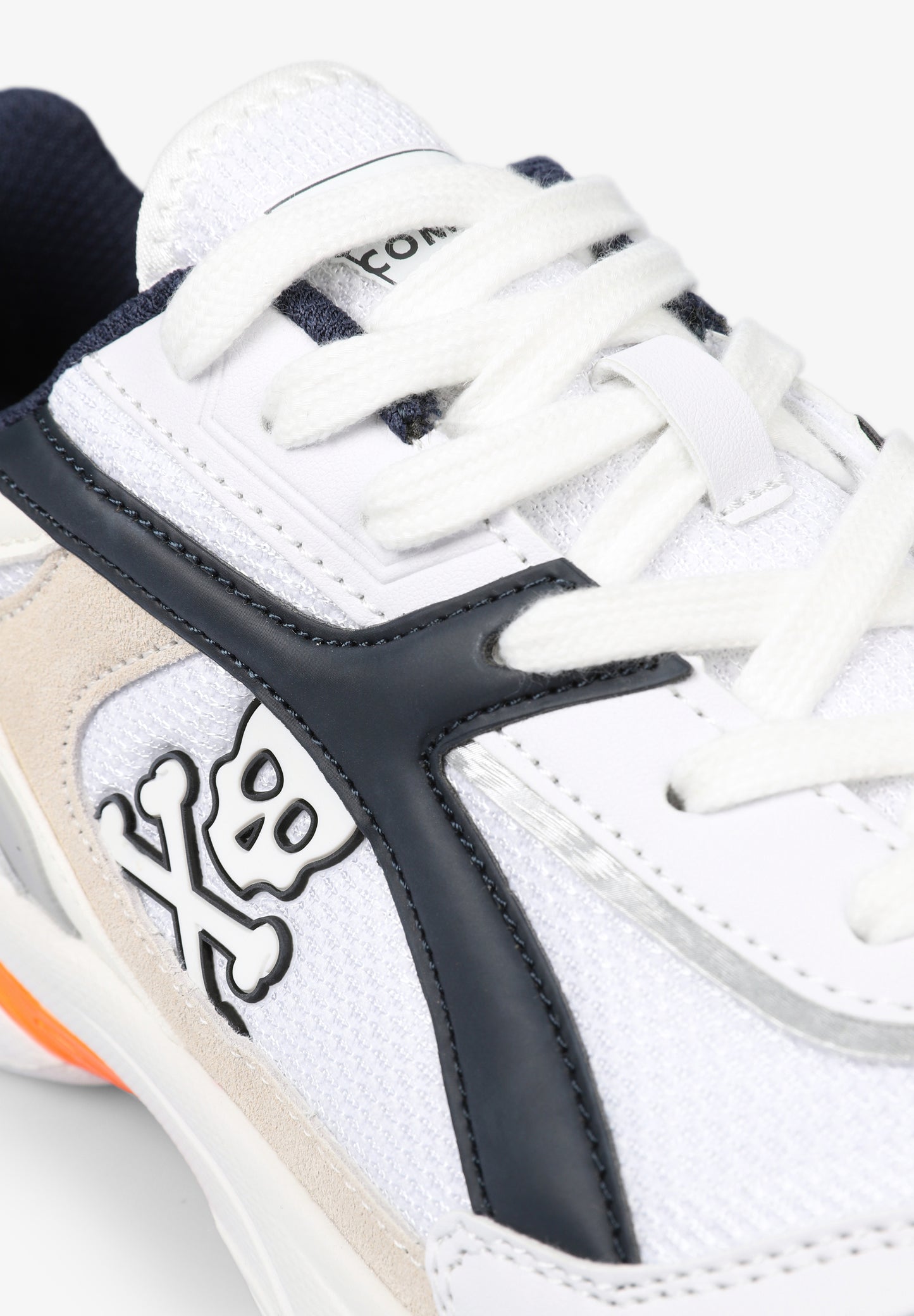 SNEAKERS LIGERAS PATCH CALAVERA