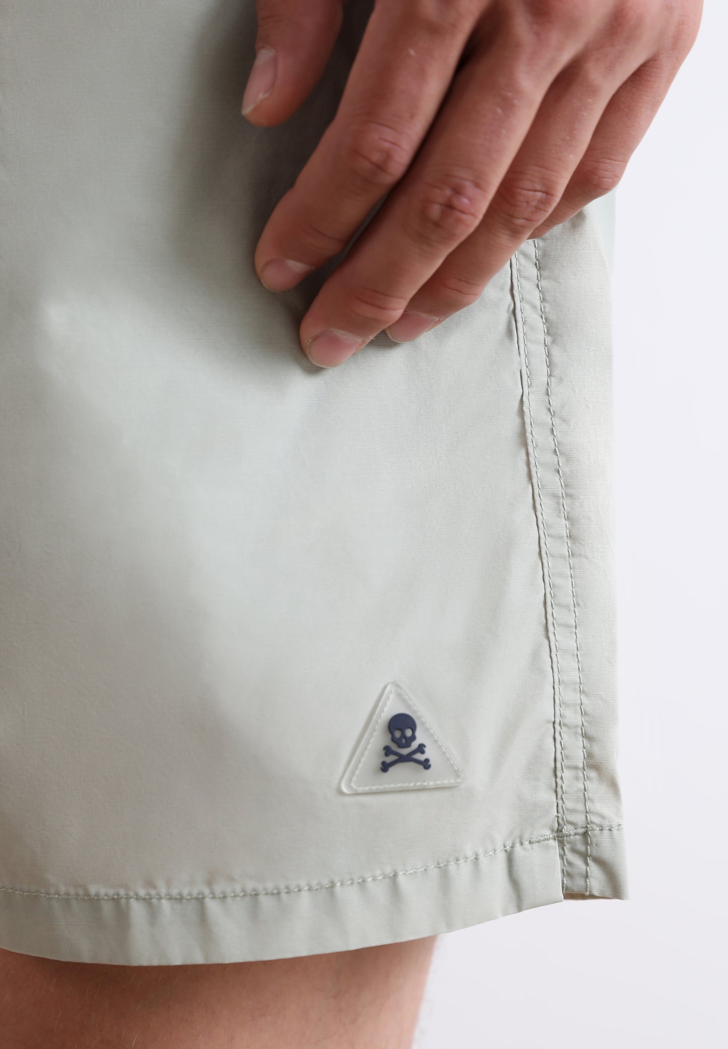 BAÑADOR LAVADO CALAVERA BORDADA