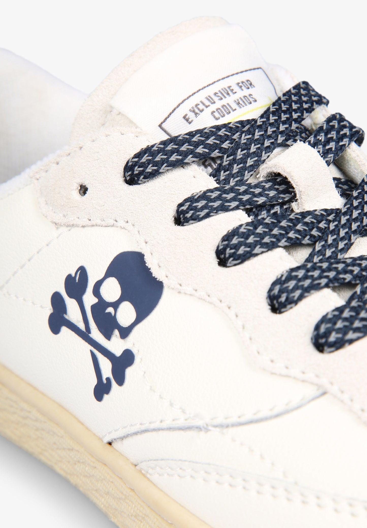 SNEAKERS CALAVERA SUELA CASCO