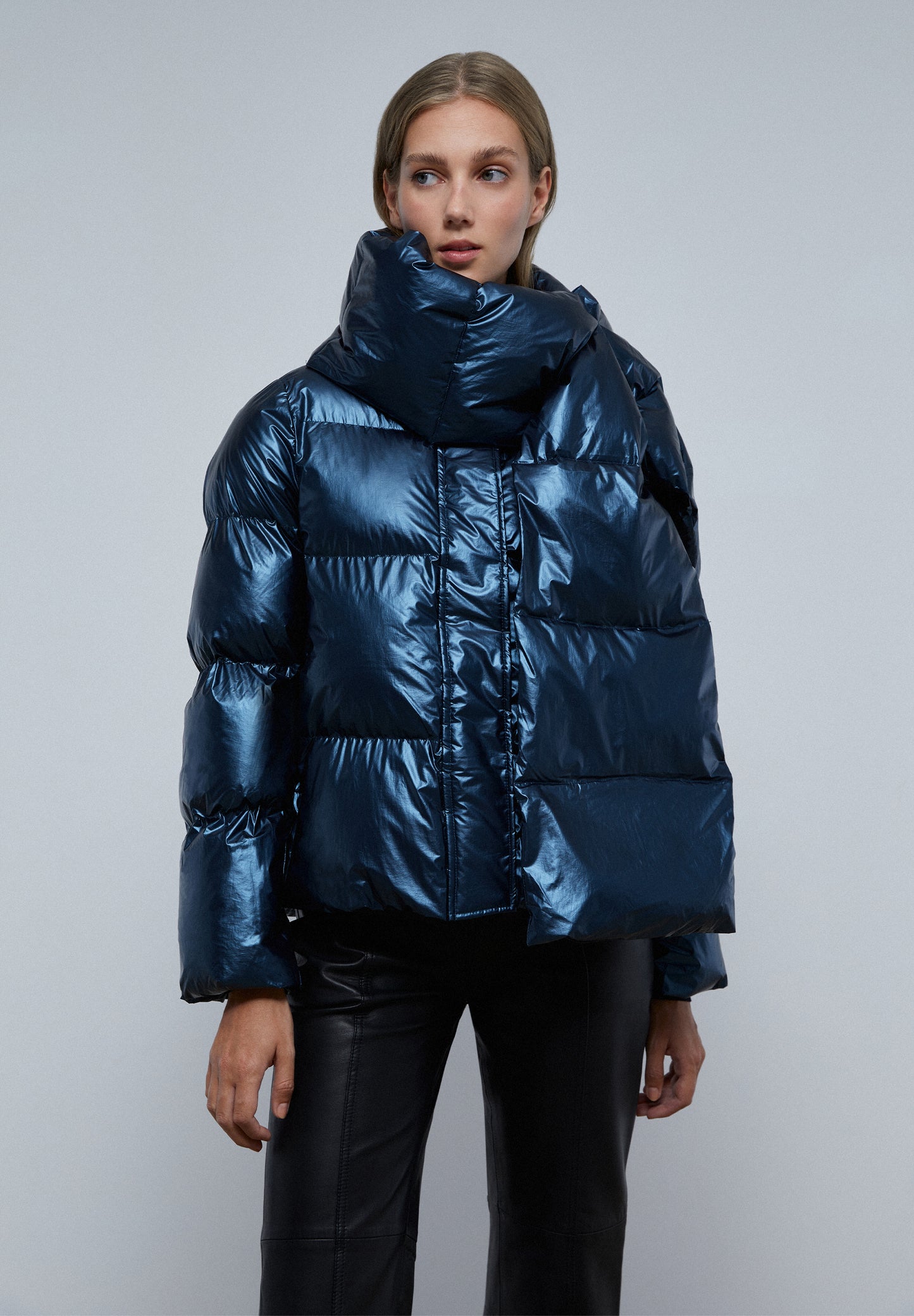 ABRIGO ACOLCHADO BUFANDA DESMONTABLE