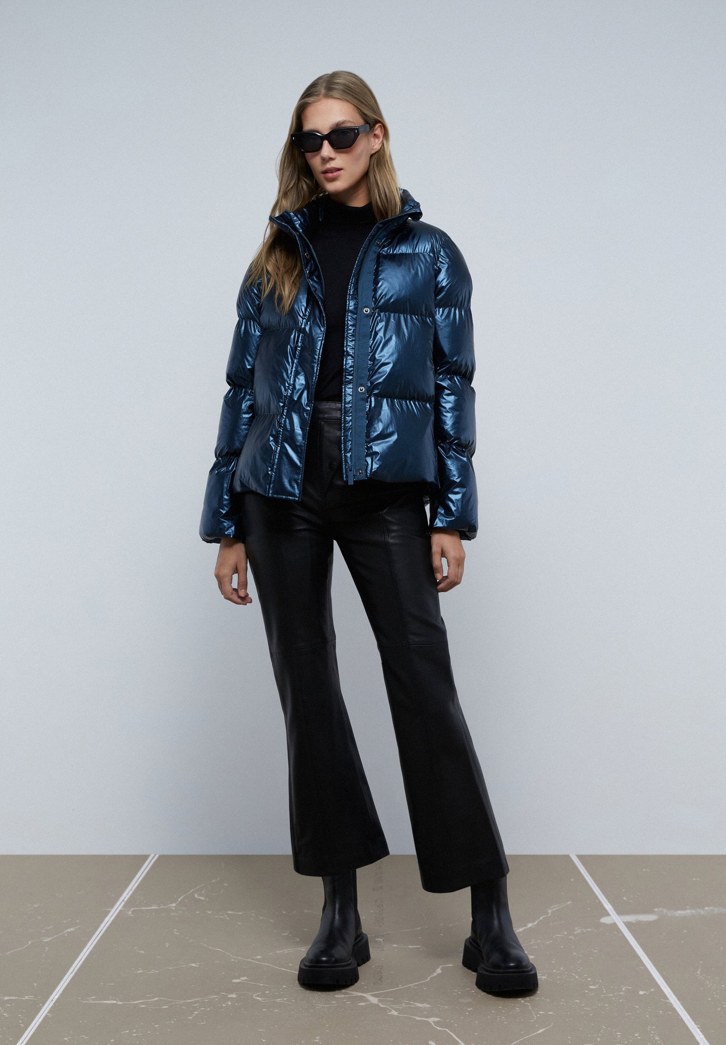 ABRIGO ACOLCHADO BUFANDA DESMONTABLE