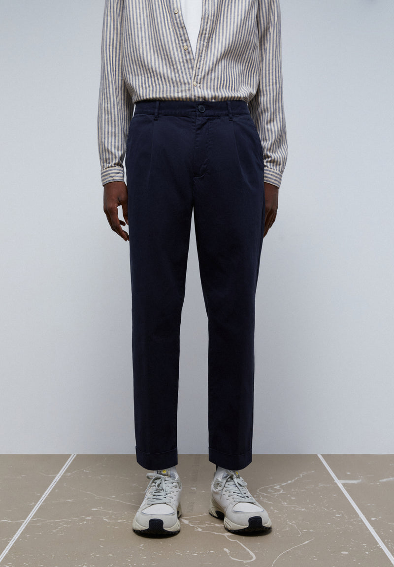 PANTALÓN CHINO PREMIUM PINZAS