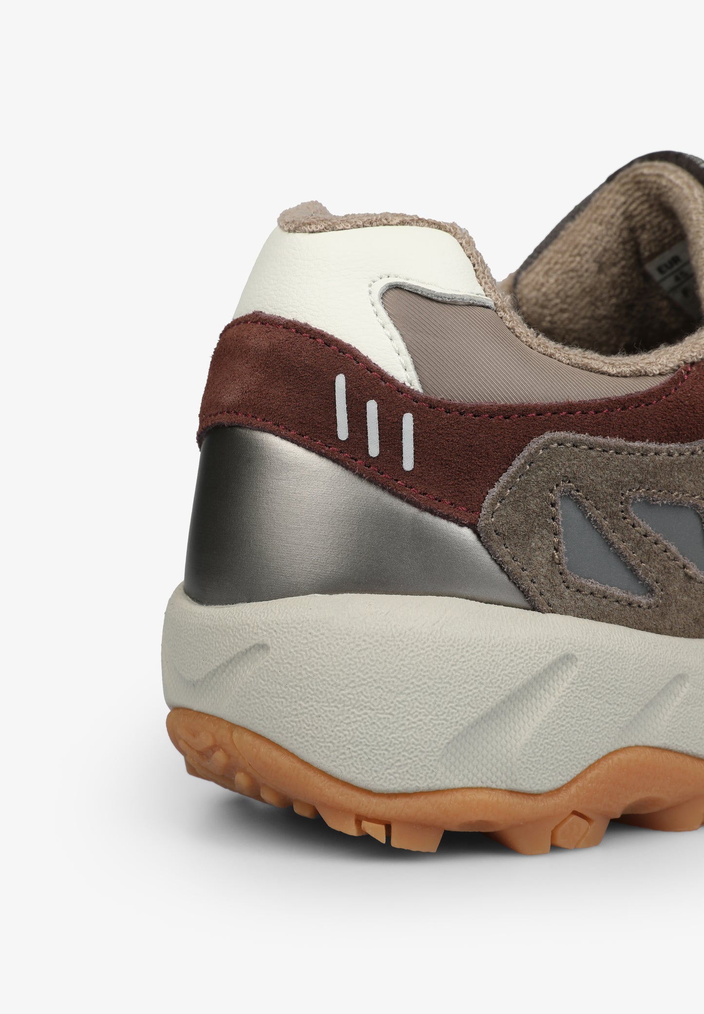 SNEAKERS DETALLE PANA