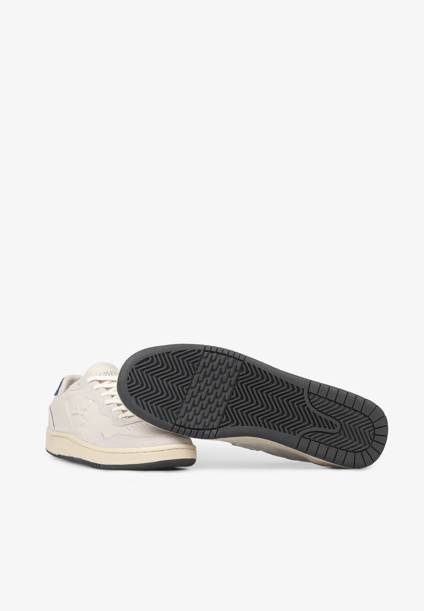 SNEAKERS NAPA DETALLE RELIEVE