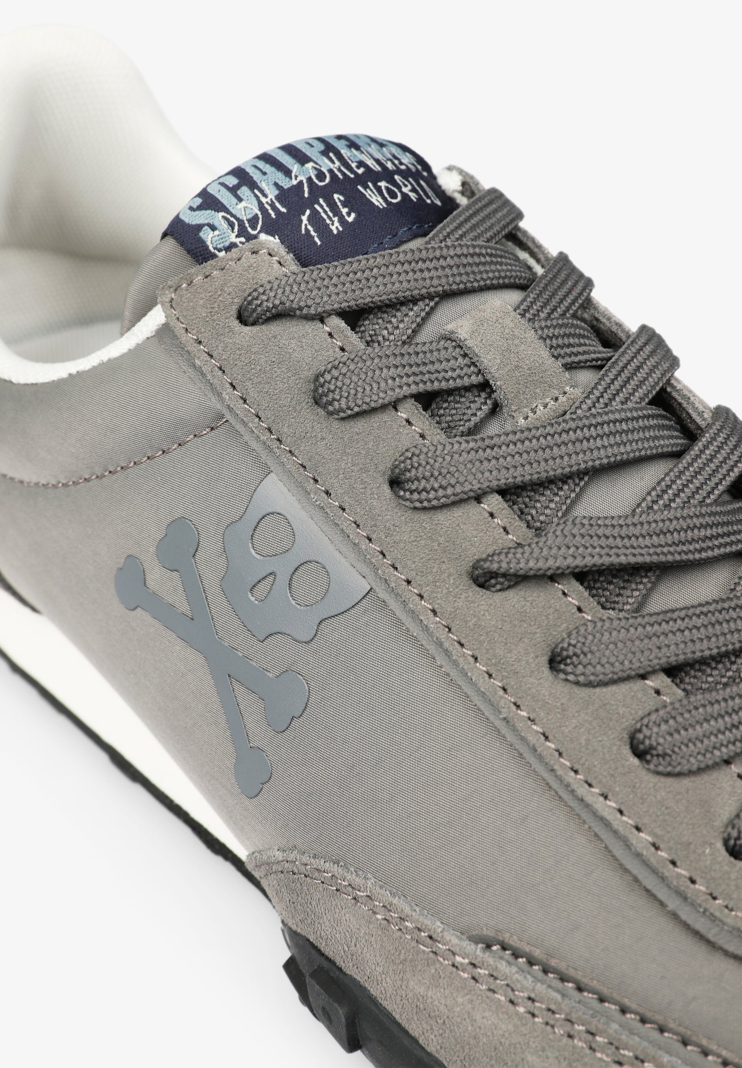 SNEAKERS BAJAS PRINT CALAVERA