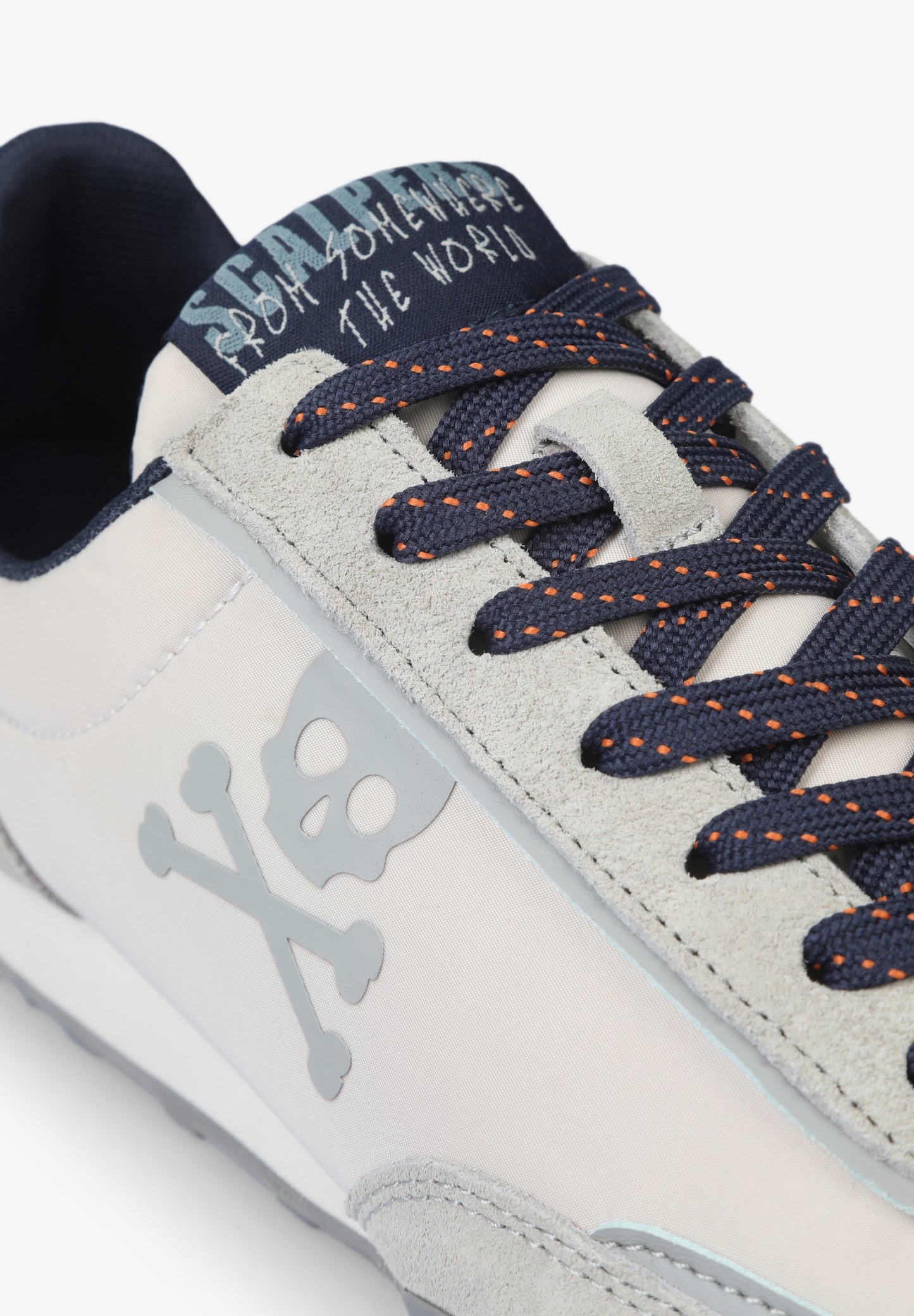 SNEAKERS BAJAS PRINT CALAVERA