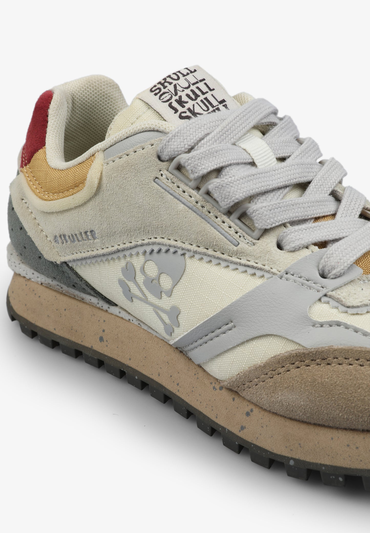 SNEAKERS TEJIDOS CALAVERA