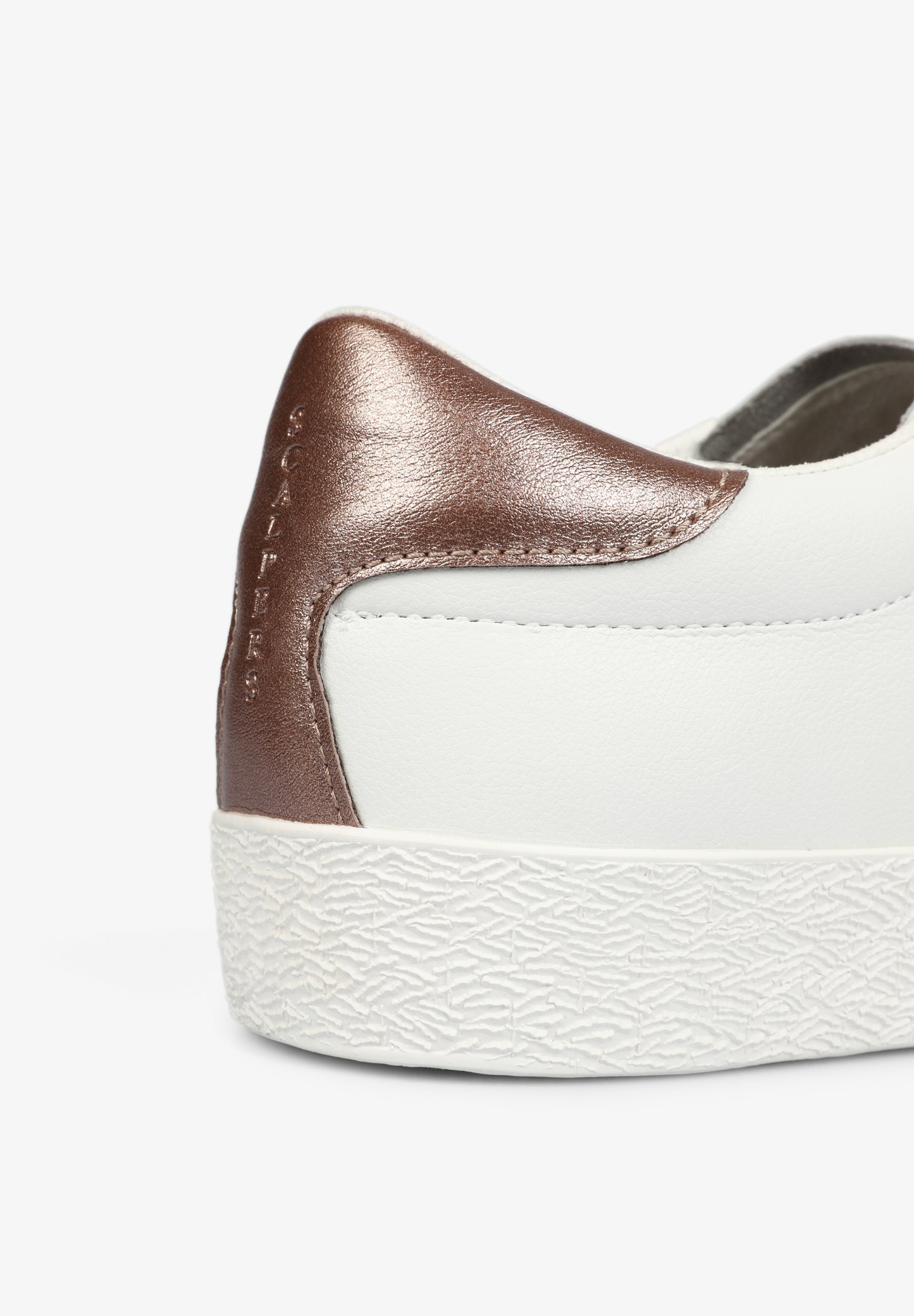 SNEAKERS BAJAS DETALLE METALIZADO