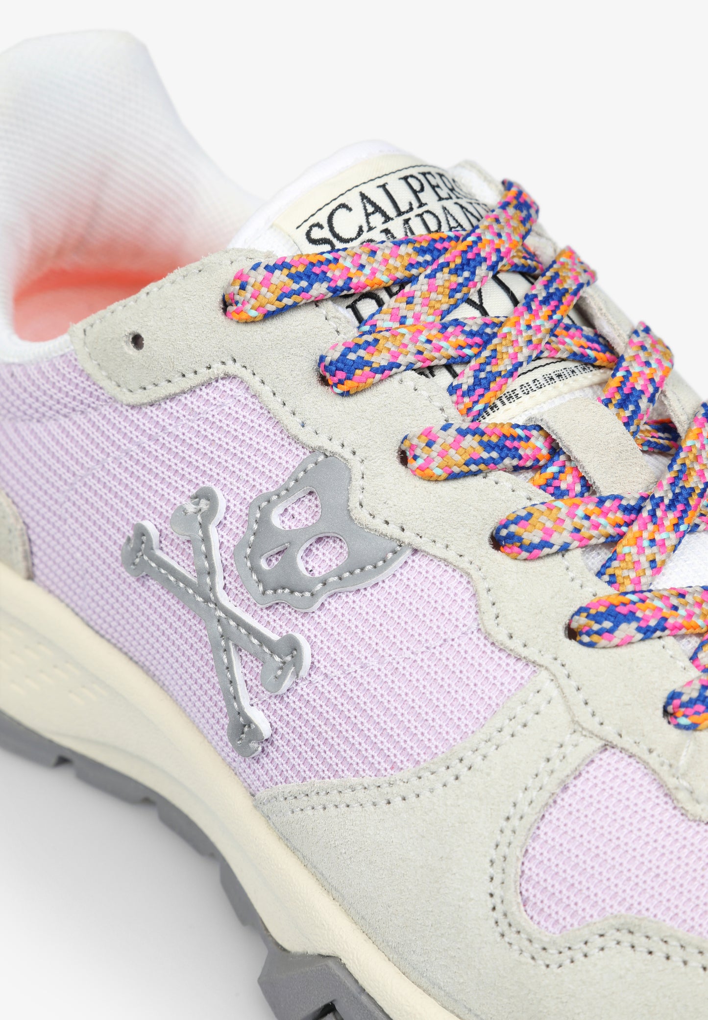 SNEAKERS CALAVERA SUELA DENTADA