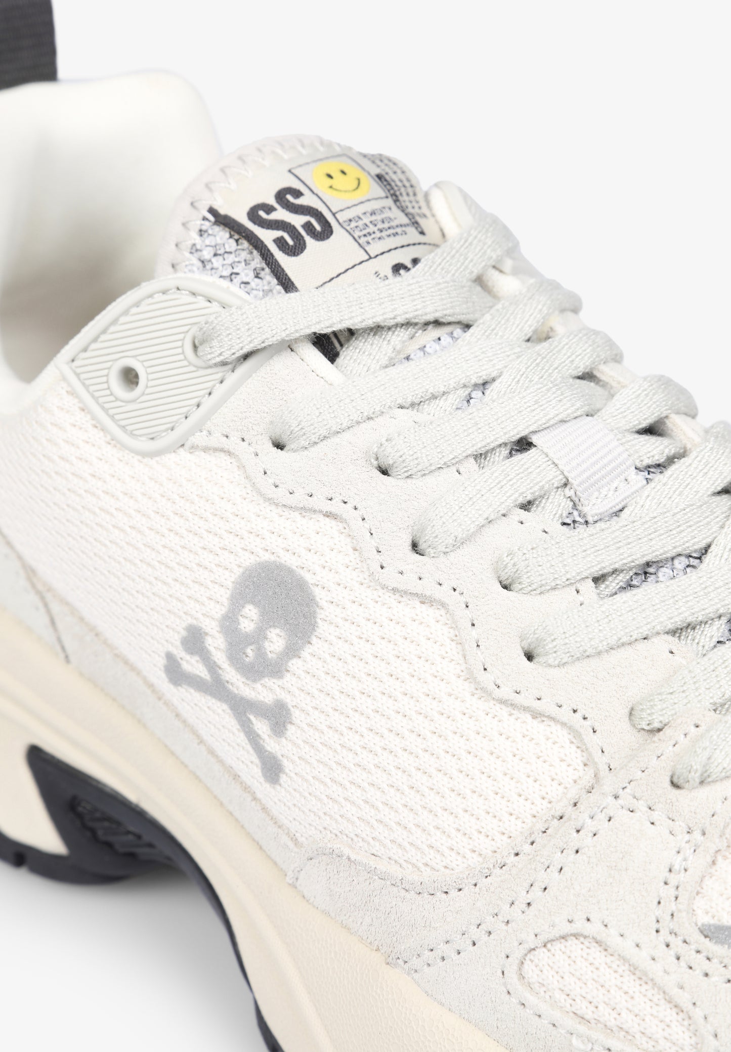 SNEAKERS LIGERA SUELA PRONUNCIADA