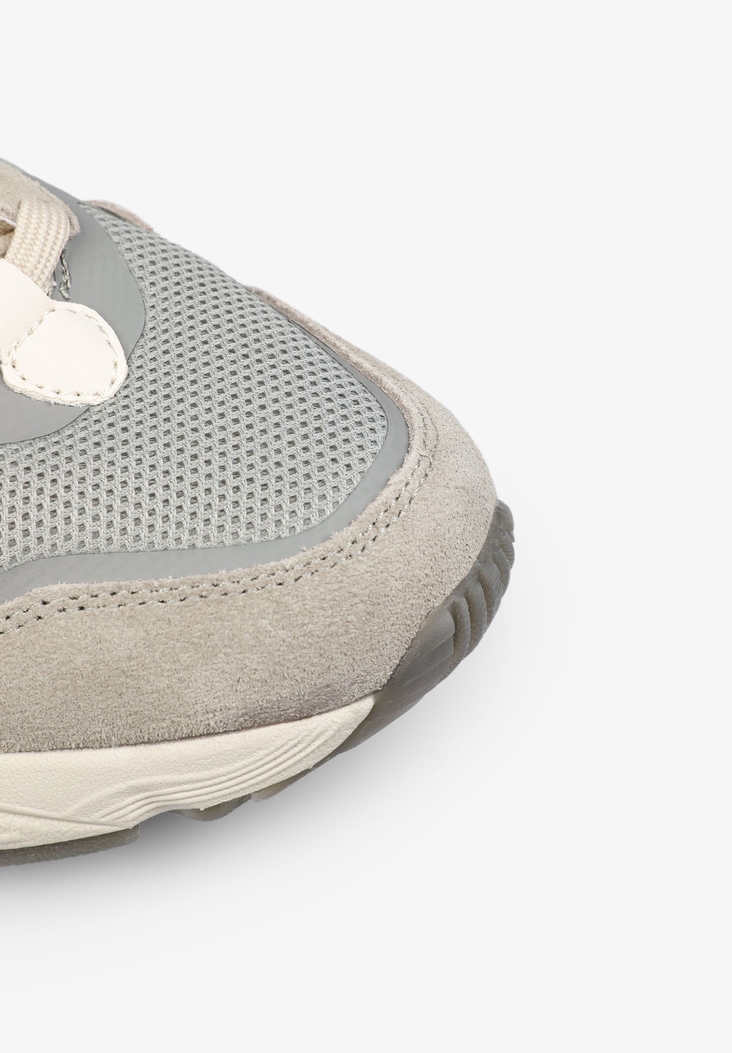 SNEAKERS SUELA GRUESA