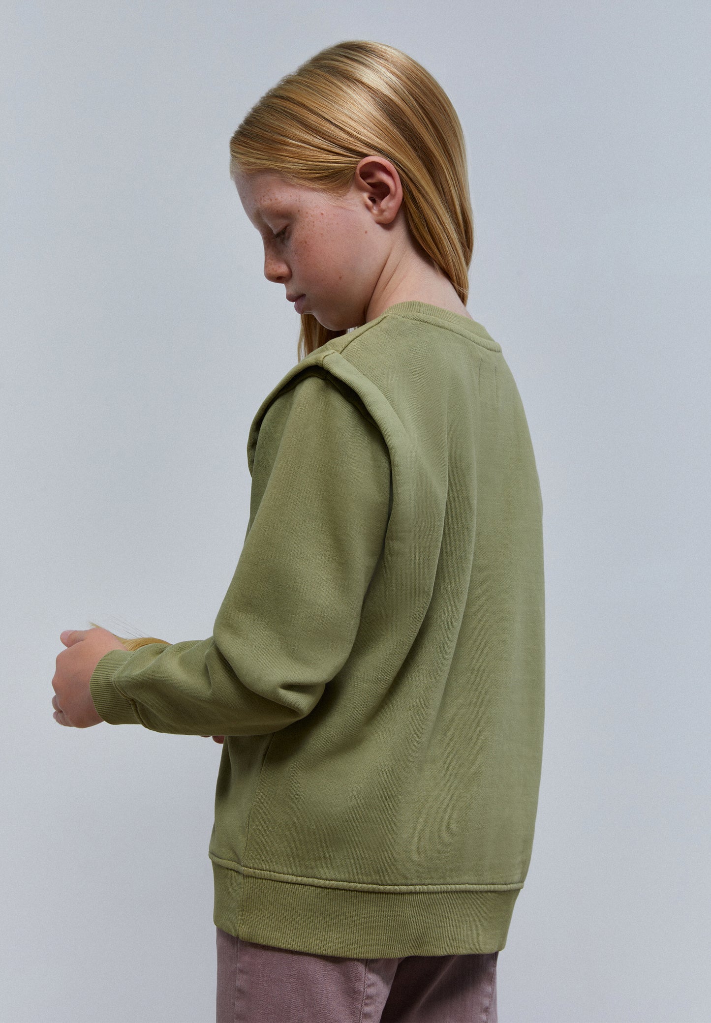 SUDADERA ZEBRA PLIEGUES HOMBRO