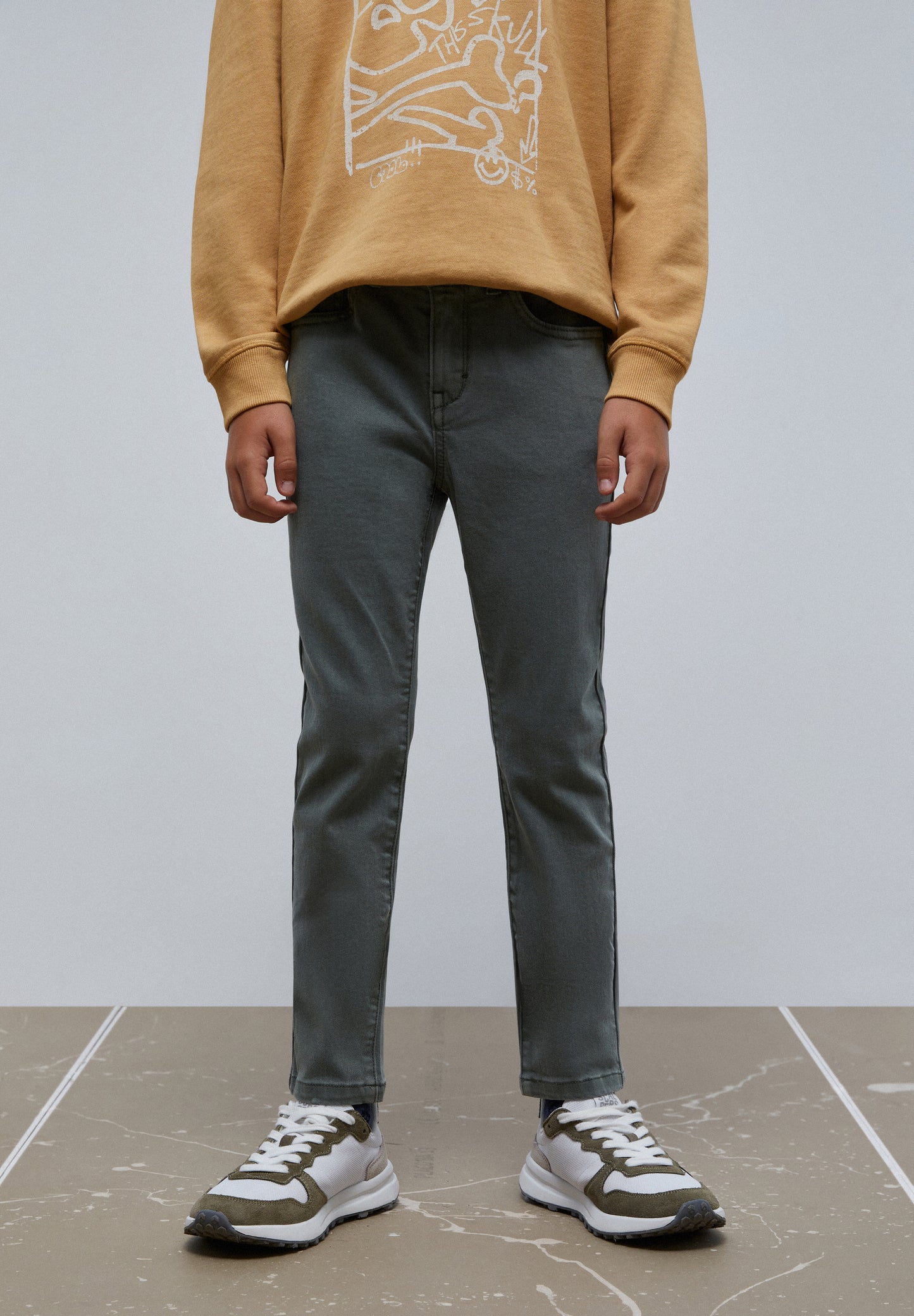 PANTALÓN CINCO BOLSILLOS