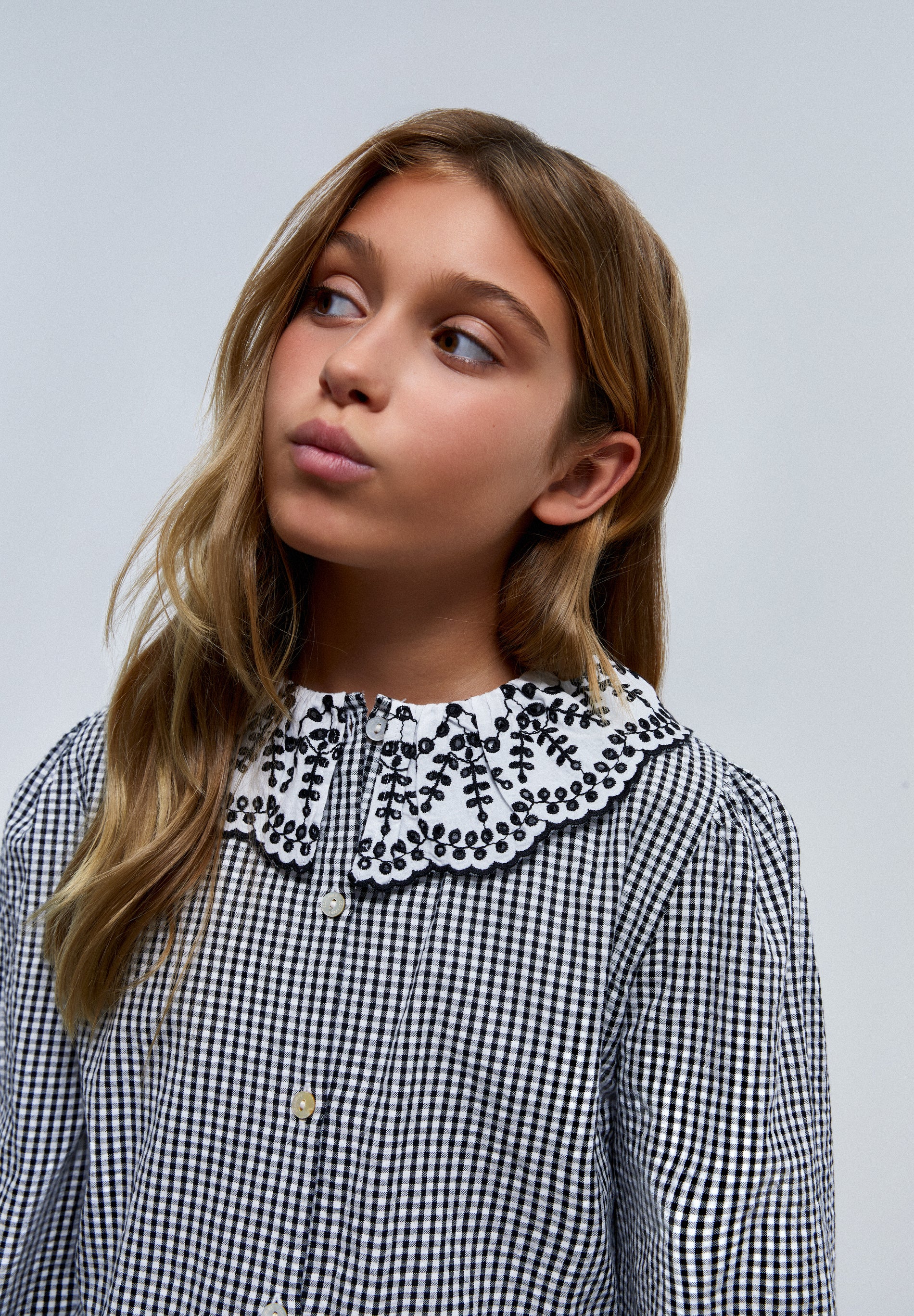 BLUSA VICHY CUELLO BORDADO SUIZO