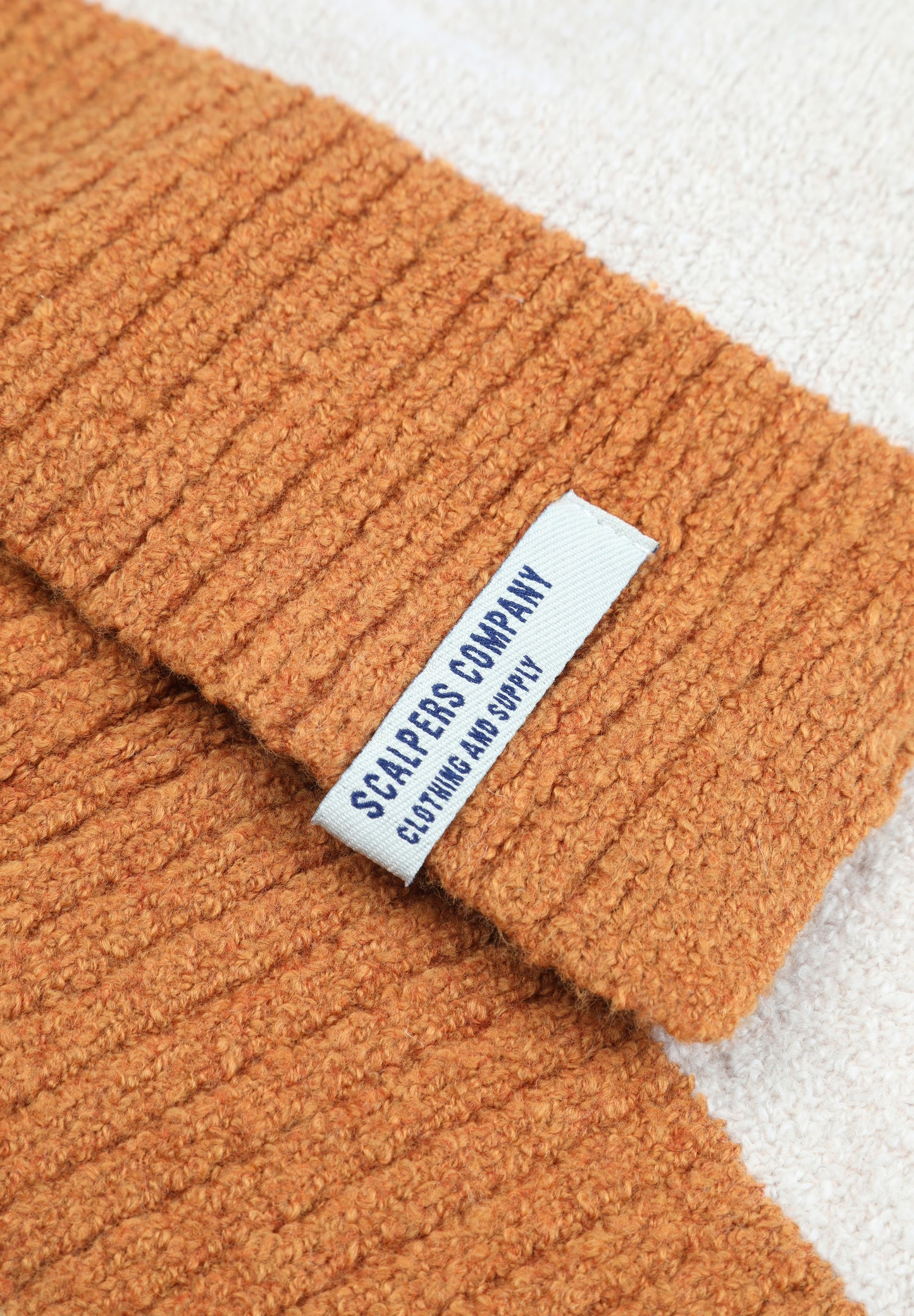 BUFANDA DETALLE ACABADO