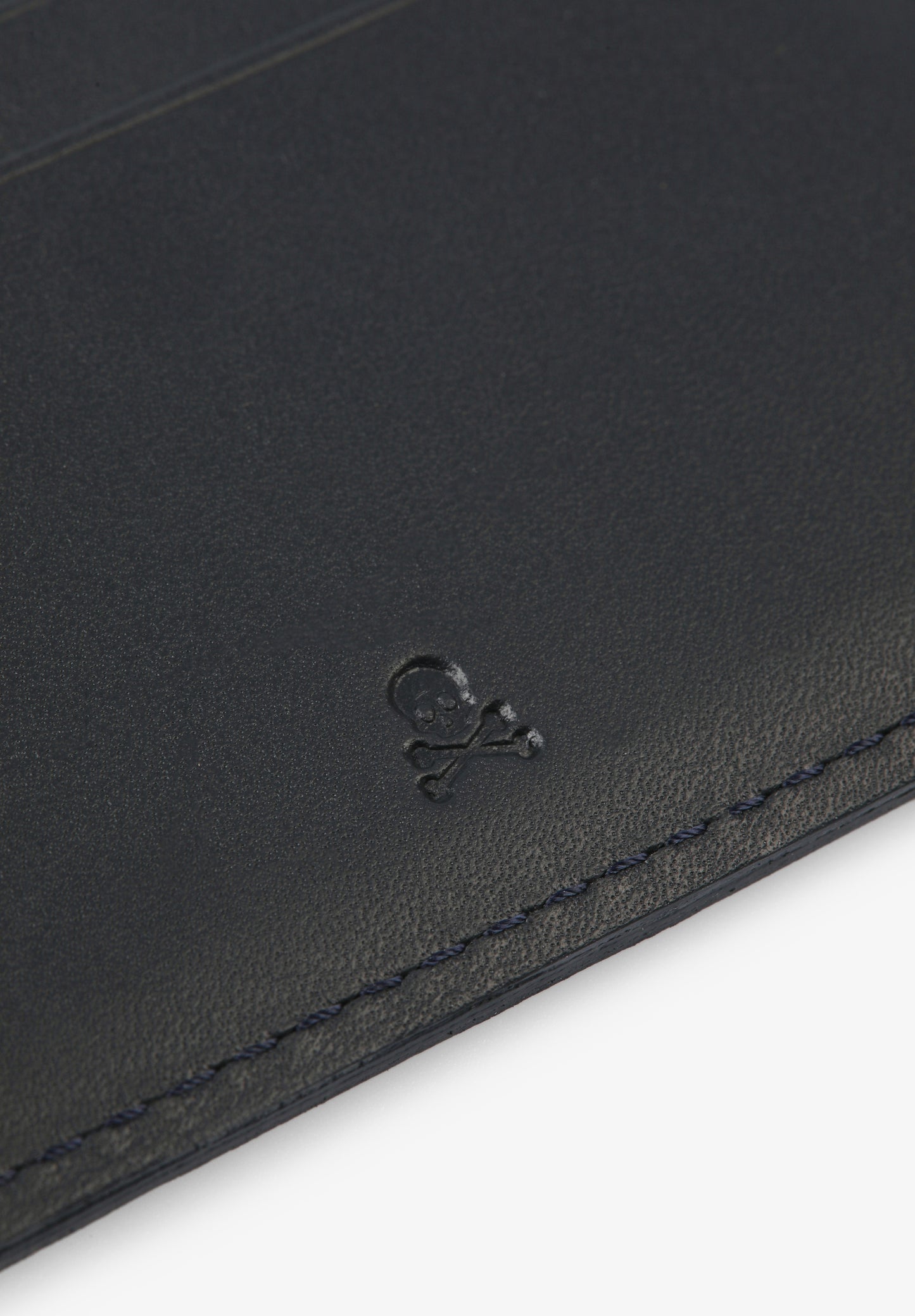 TARJETERO PIEL GRABADO CONTRASTE