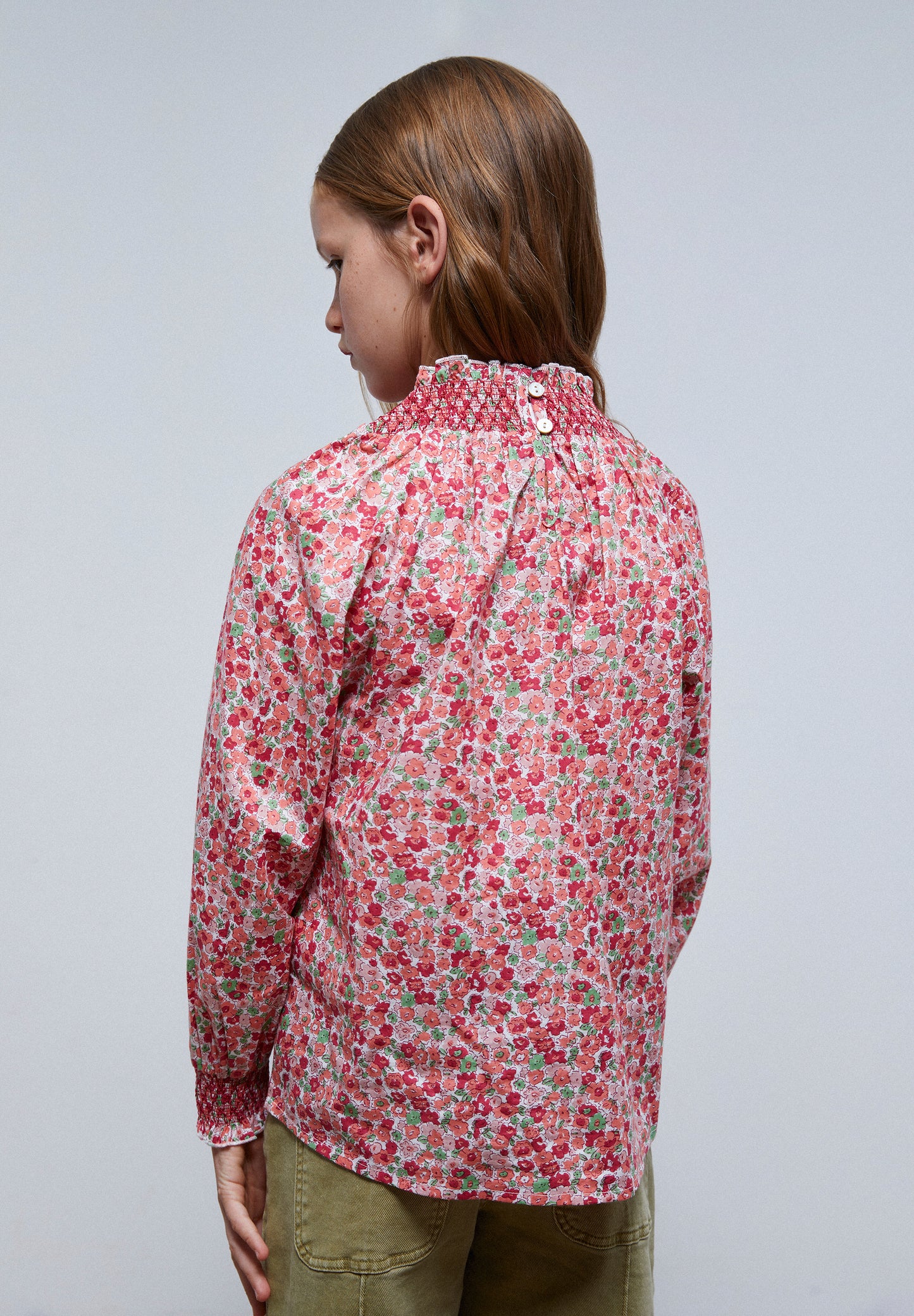 BLUSA FLORES NIDO ABEJA