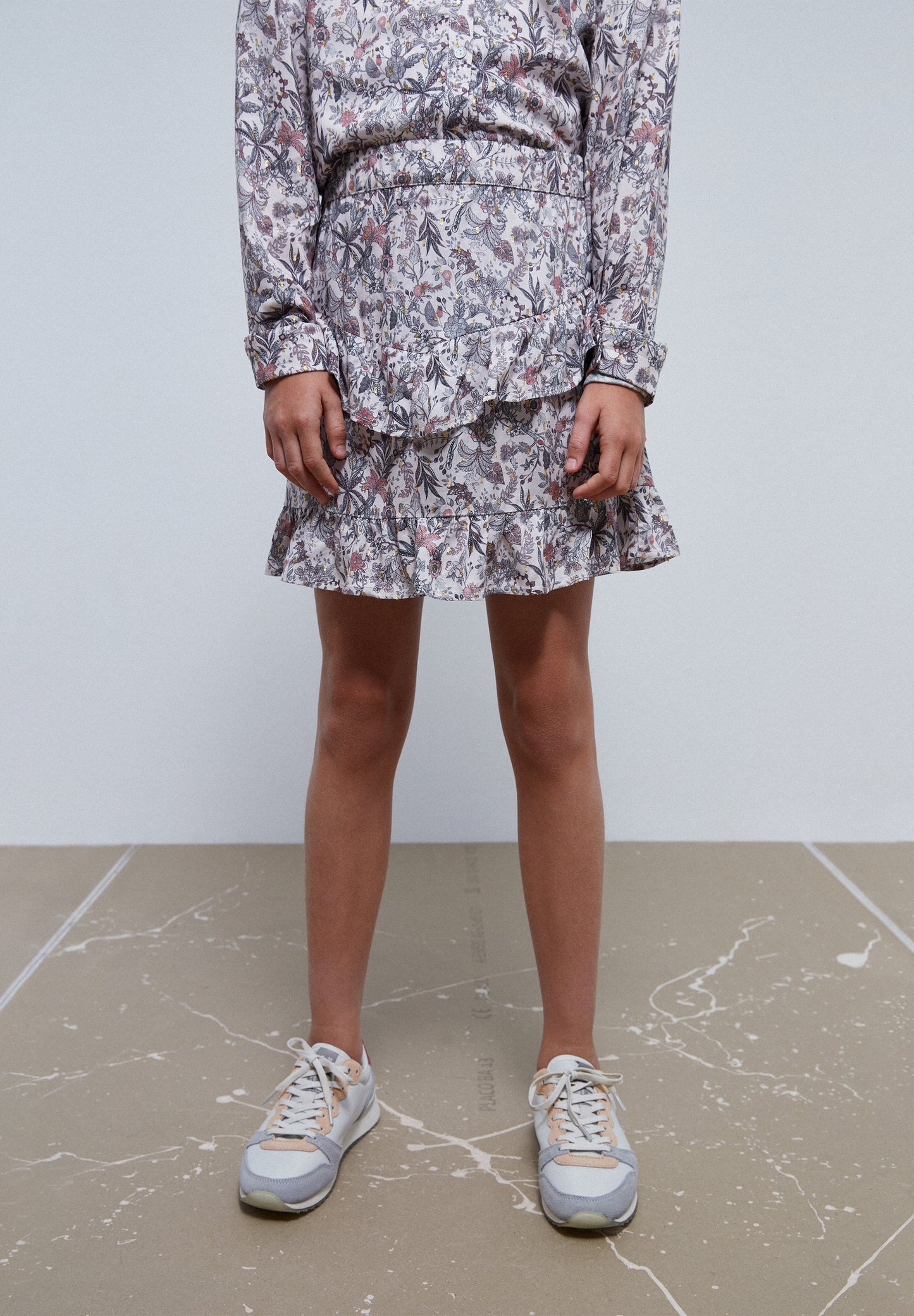 FALDA FLORES VOLANTES