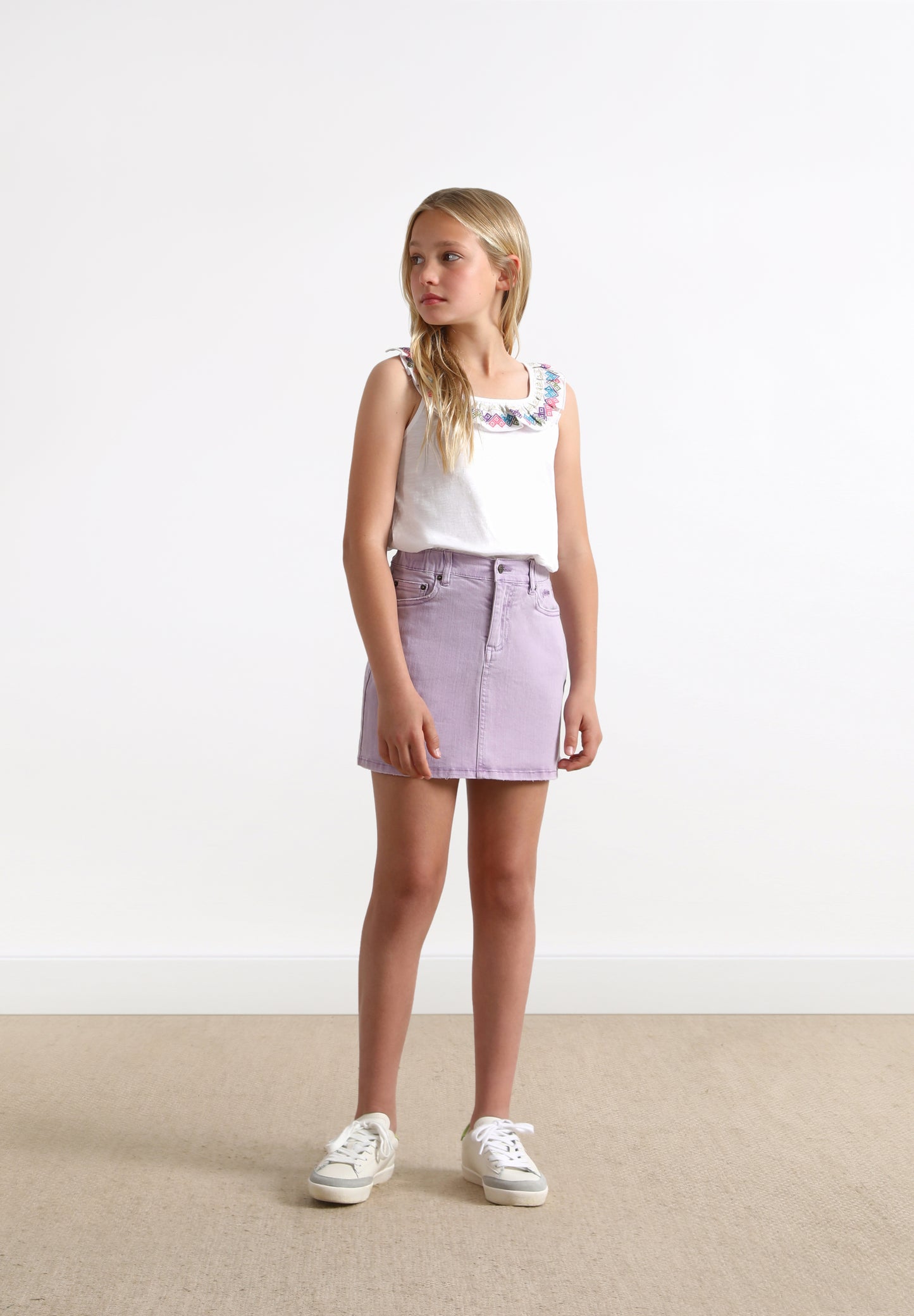 TOP VOLANTE BORDADOS