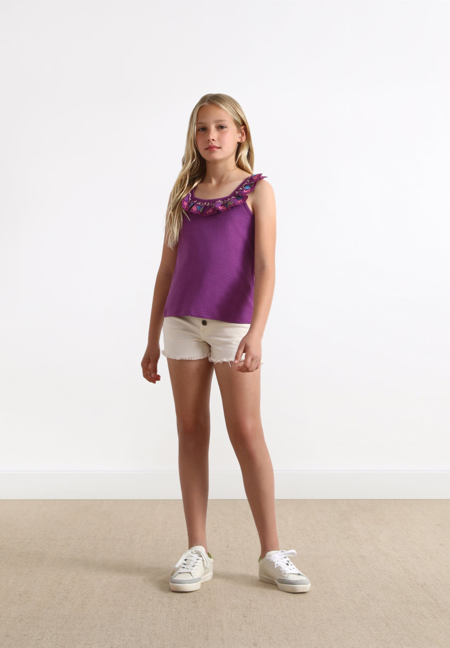 TOP VOLANTE BORDADOS