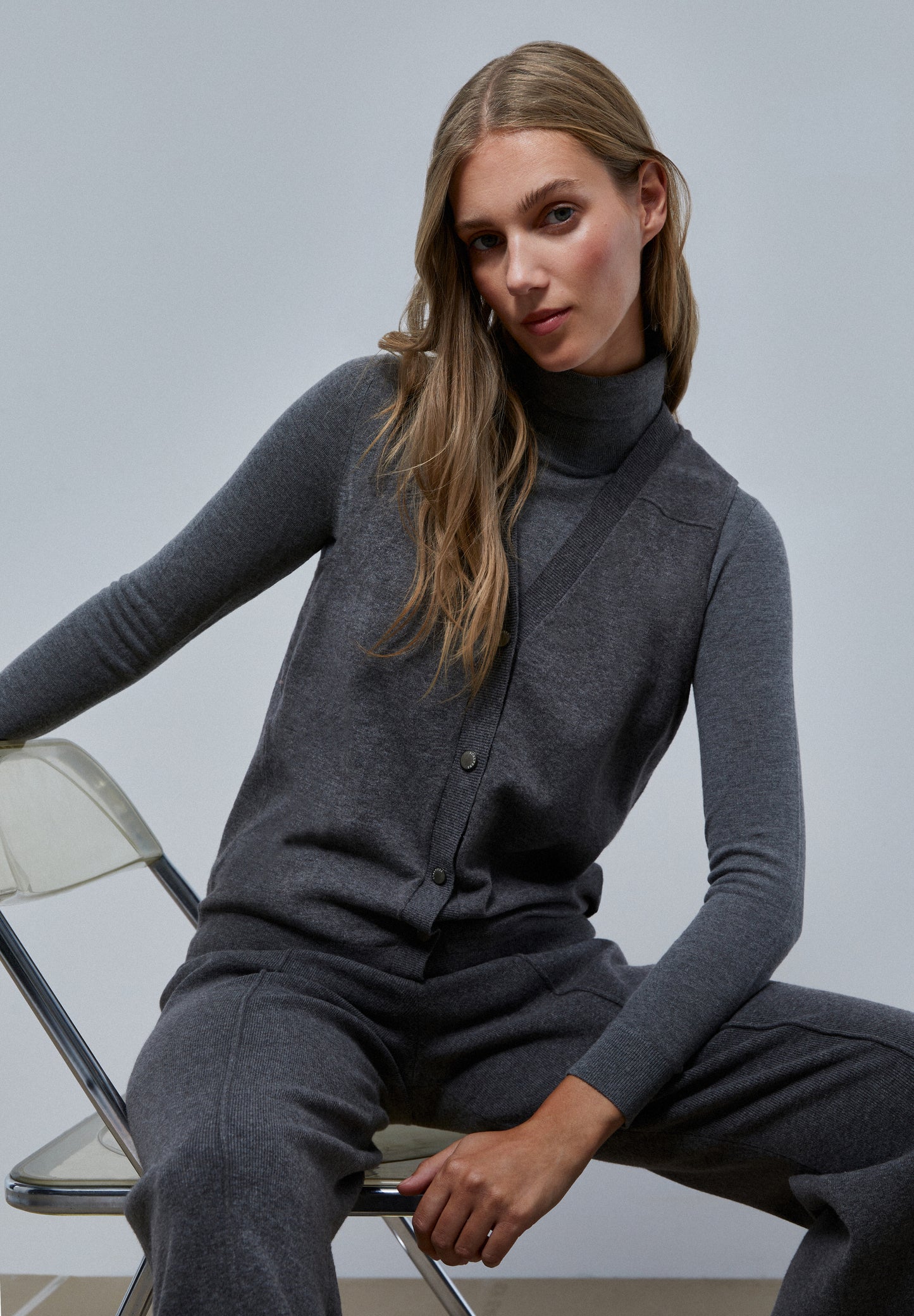 CHALECO PUNTO BOTONES