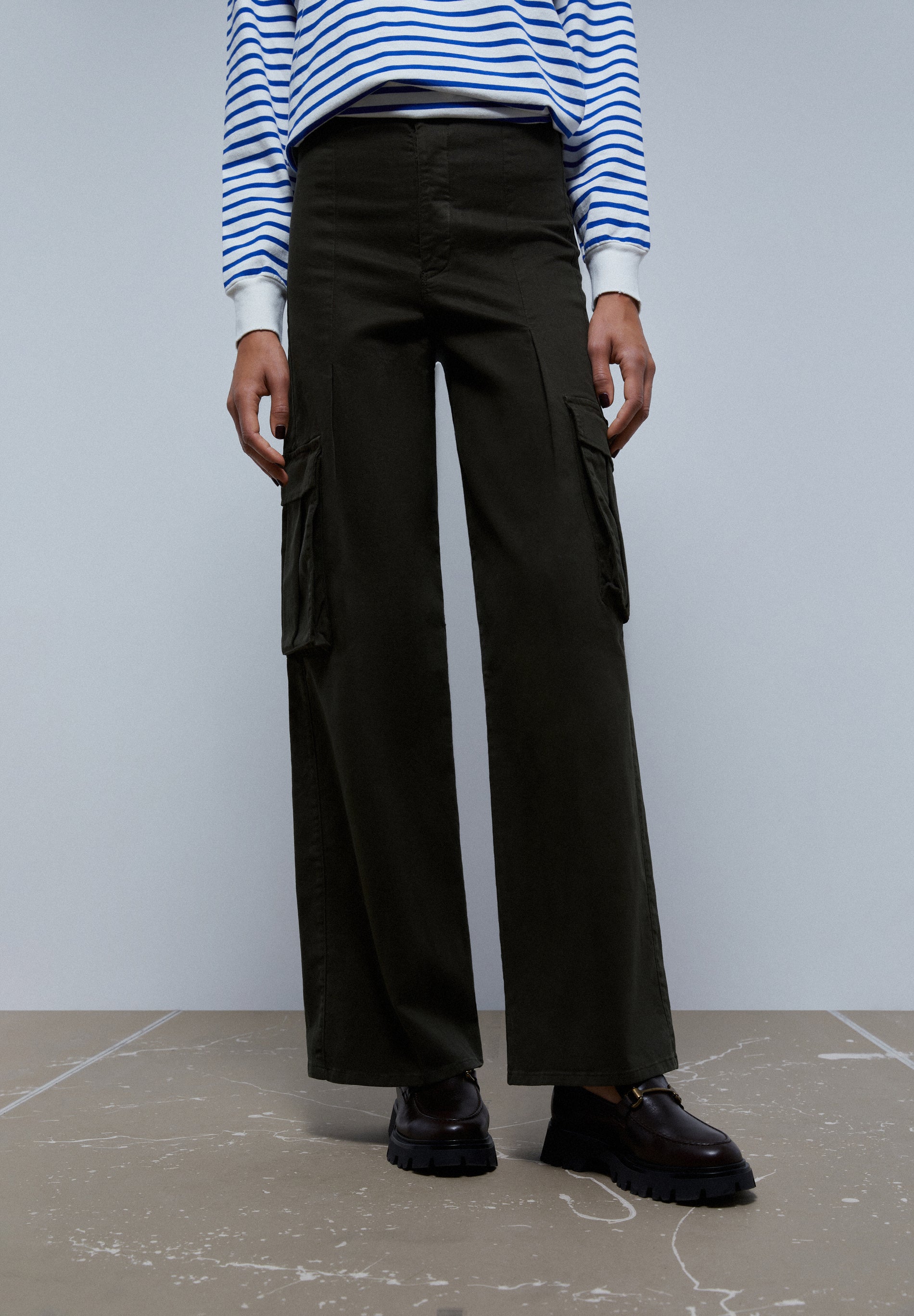 PANTALÓN CARGO PINZAS