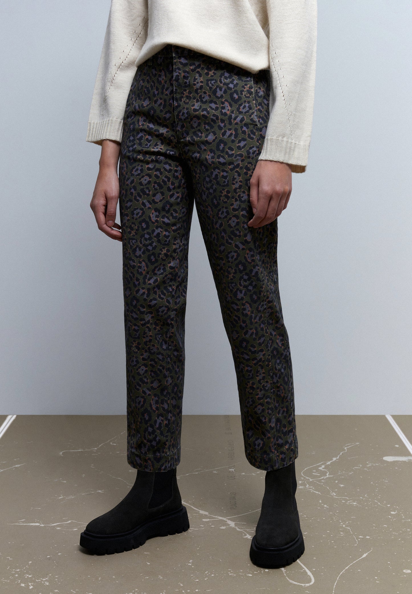 PANTALÓN CHINO ANIMAL PRINT