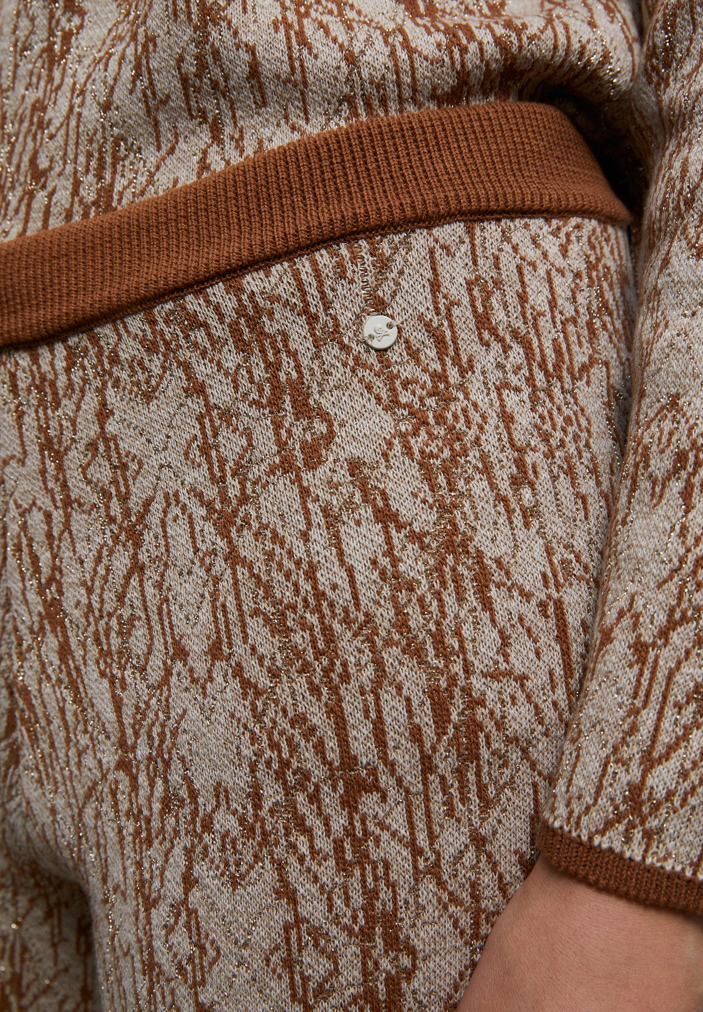 PANTALÓN PUNTO DETALLES ABERTURAS